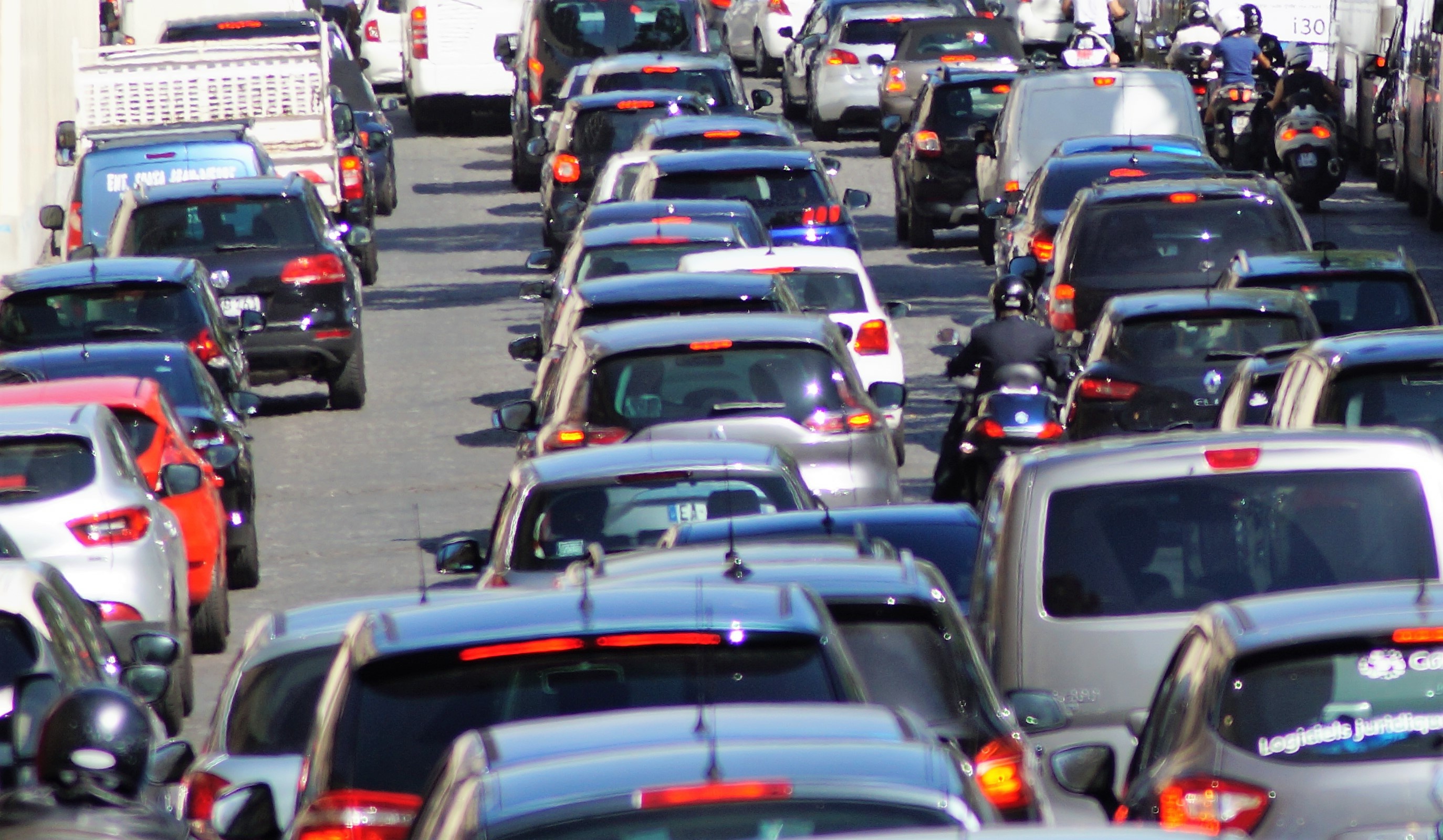 Prix des carburants : une opération escargot des camions et autocars sur le périphérique parisien ce lundi