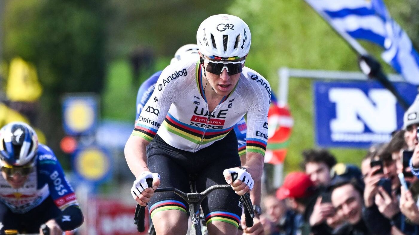 Cyclisme : Tadej Pogacar s’offre un nouveau sommet lors du Tour des Flandres