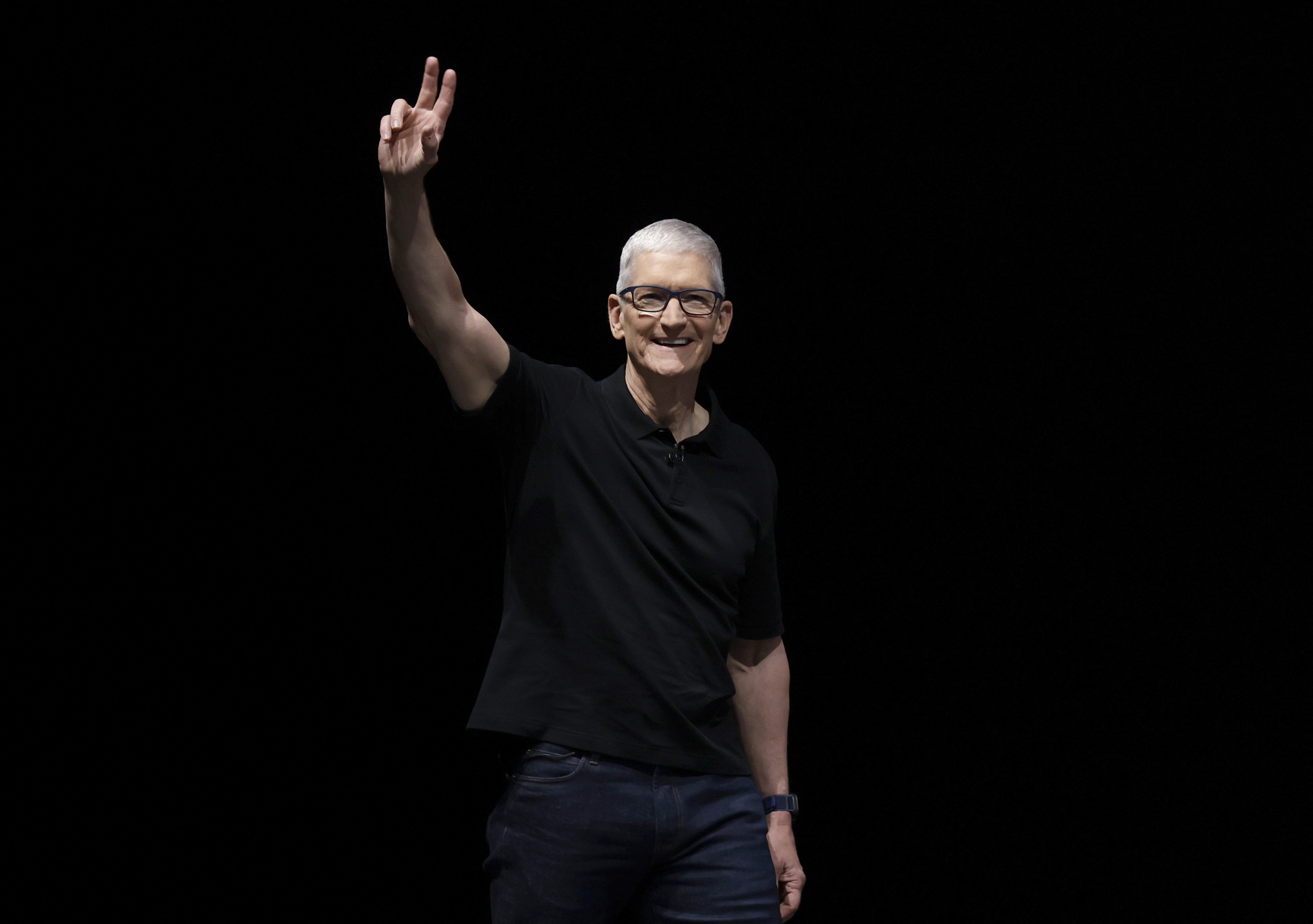 Tim Cook va quitter la direction d’Apple début septembre, remplacé par John Ternus