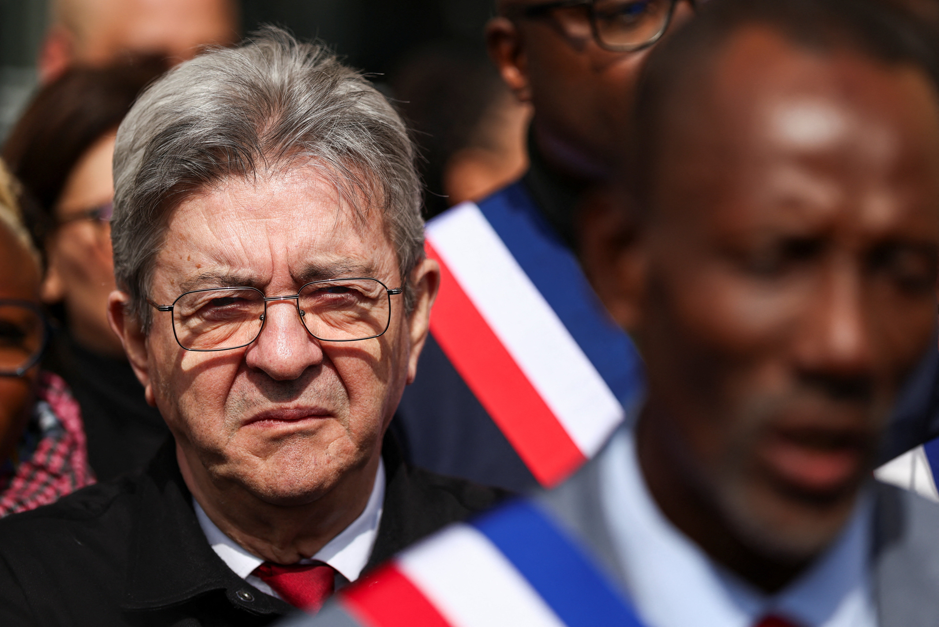 Présidentielle 2027 : Jean-Luc Mélenchon persuadé qu’un candidat du bloc central serait «écrasé» par Marine Le Pen au second tour