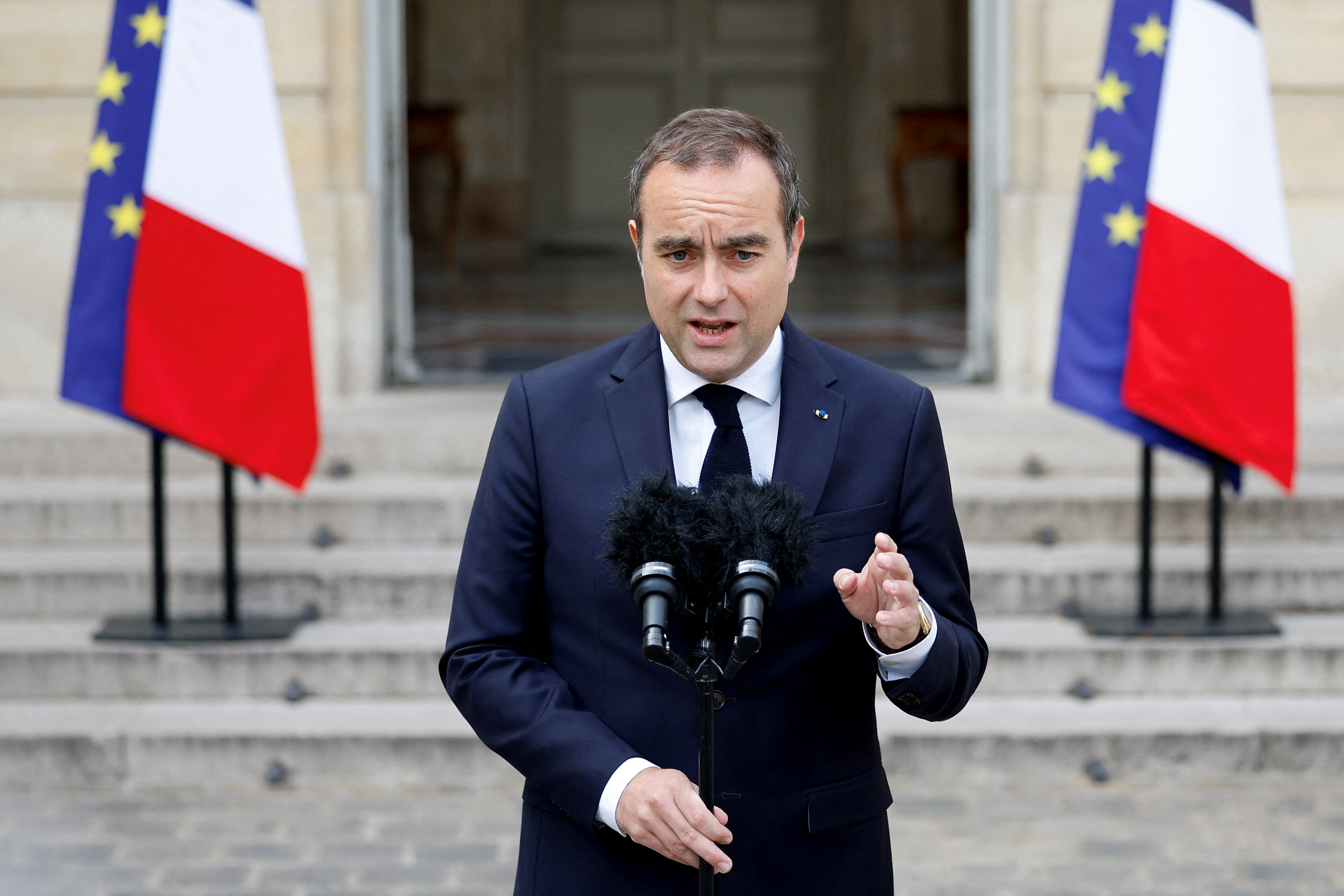 Carburants : face à la flambée des prix, les dispositifs de soutien vont «changer d’échelle», annonce Lecornu