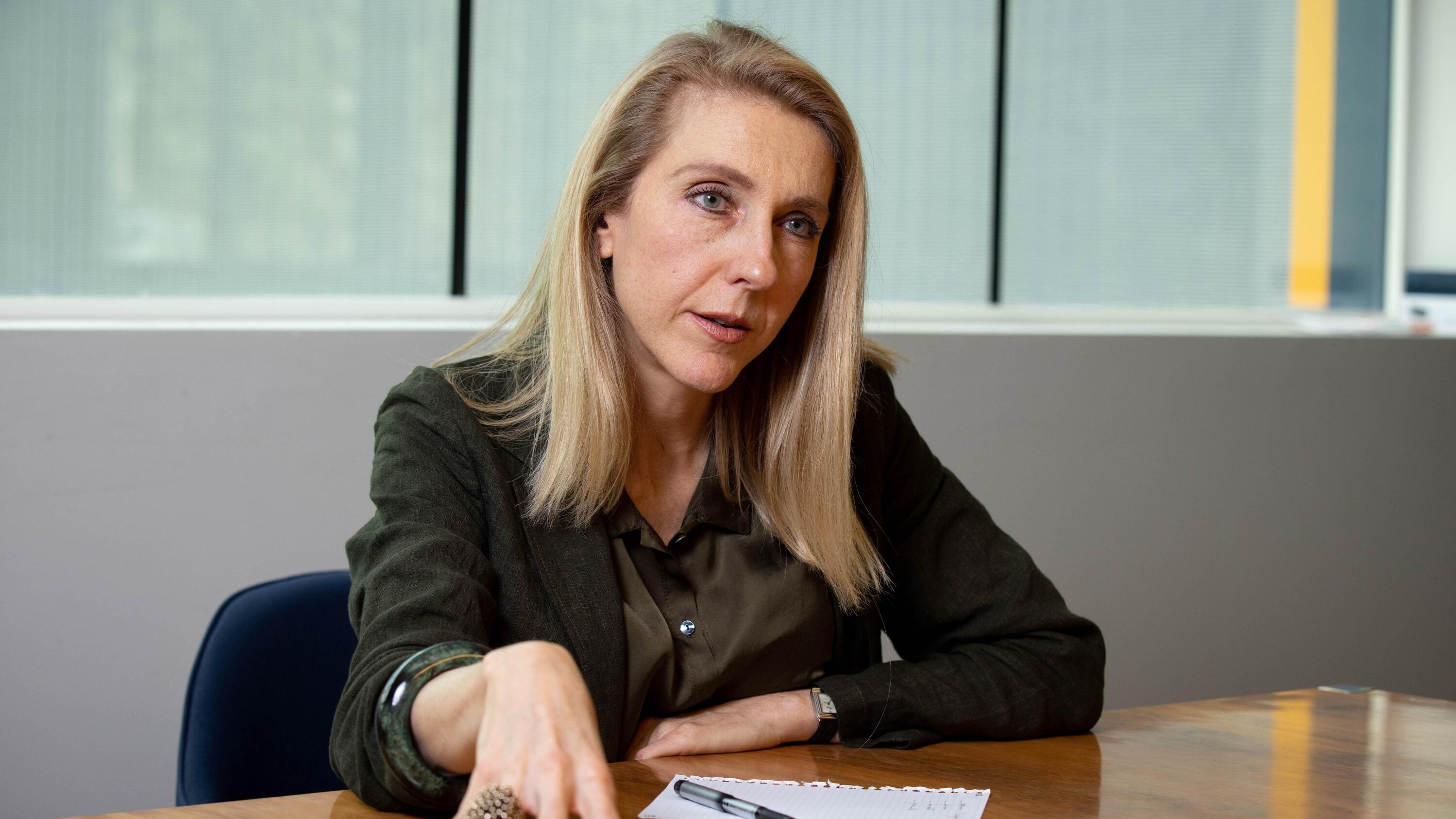 «Tous les ingrédients d’une “mise au pas”» : Sibyle Veil réagit au rapport sur l’audiovisuel public