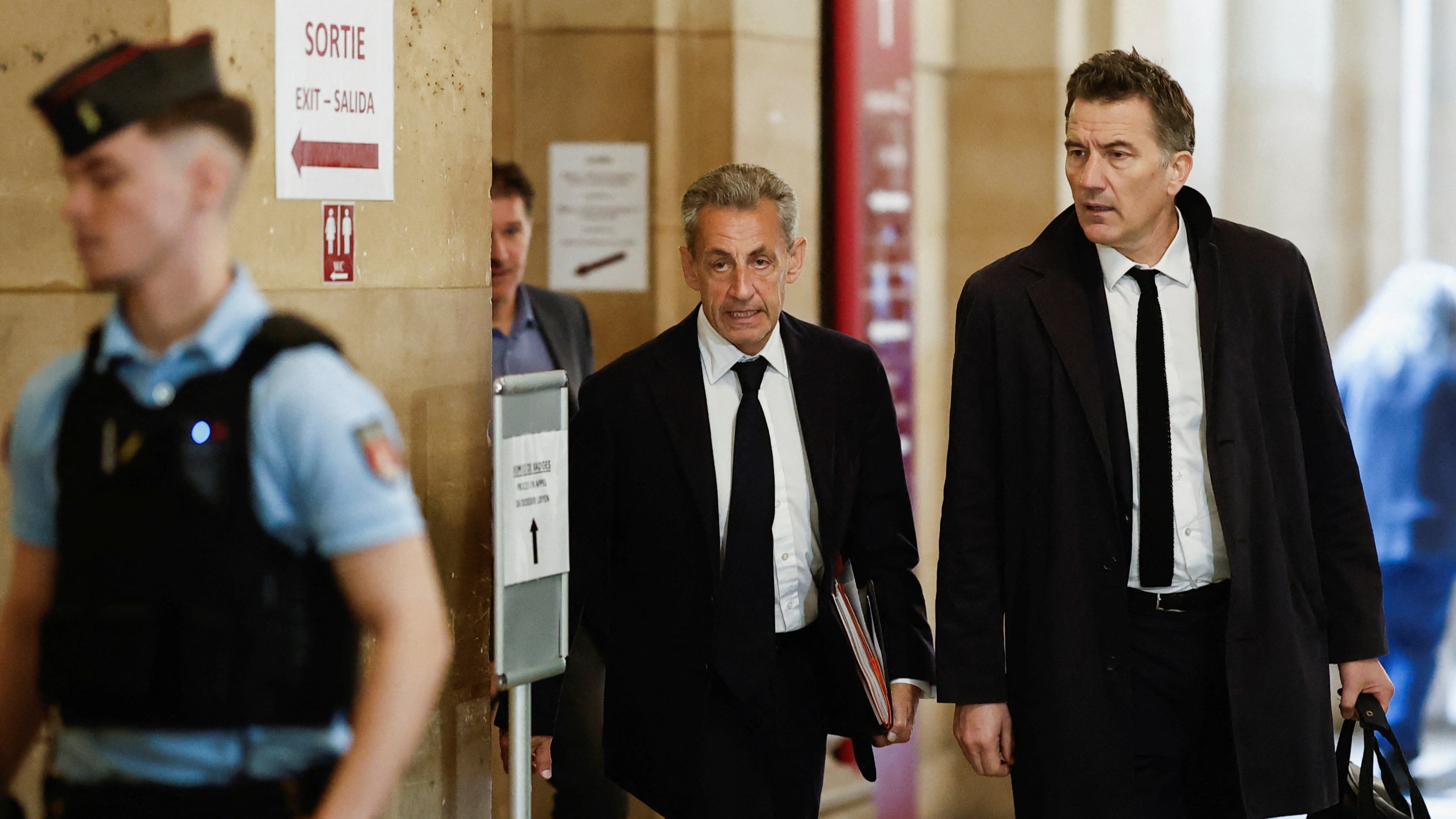 Aanklager eist veroordeling Sarkozy in Libisch financieringsschandaal: 'Er was een akkoord met Kadhafi'