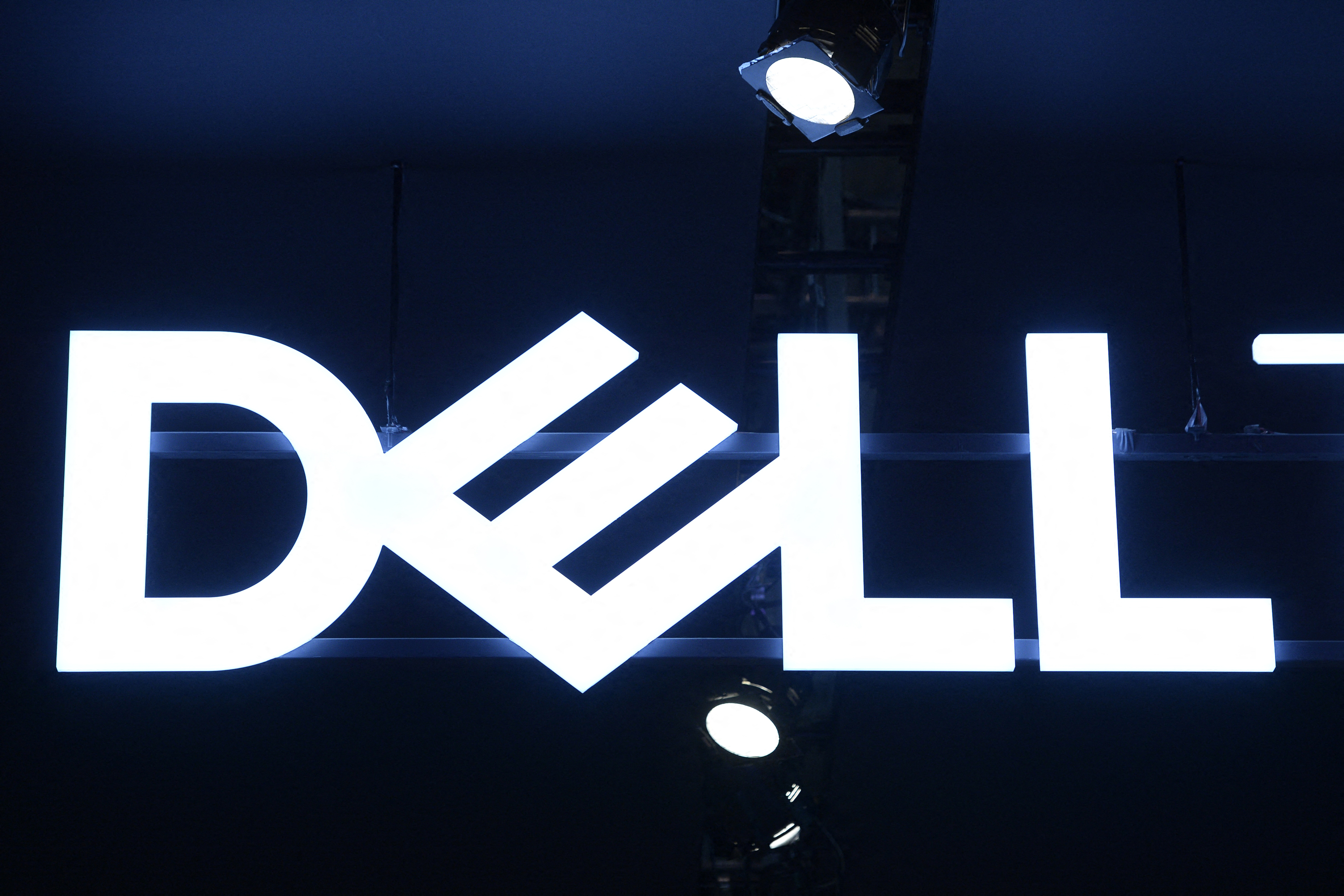 Bourse : l’action de Dell s'envole de plus de 30% à Wall Street après des résultats trimestriels spectaculaires