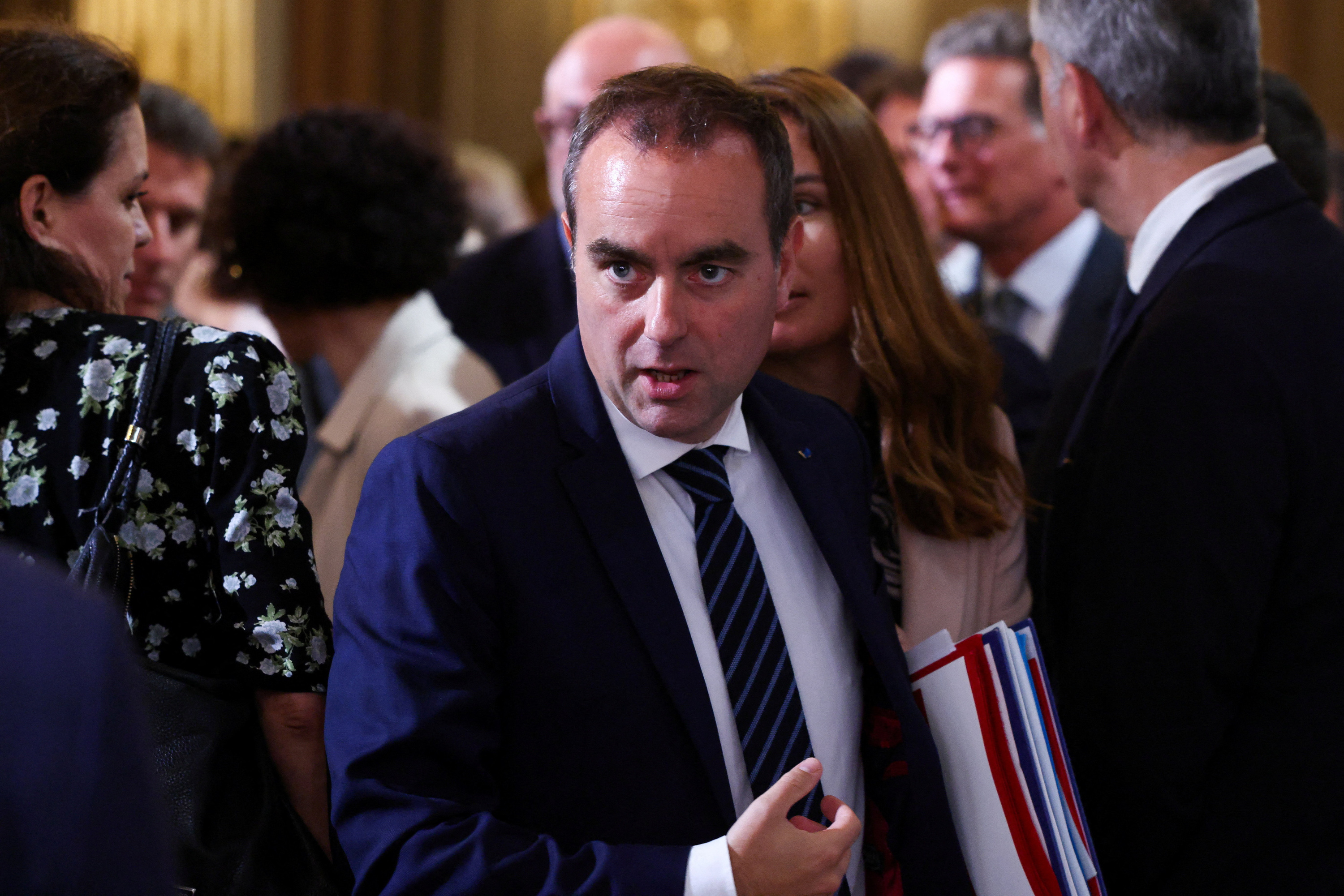 Carburant : plus de 439.000 demandes pour les aides aux «grands rouleurs», annonce Lecornu