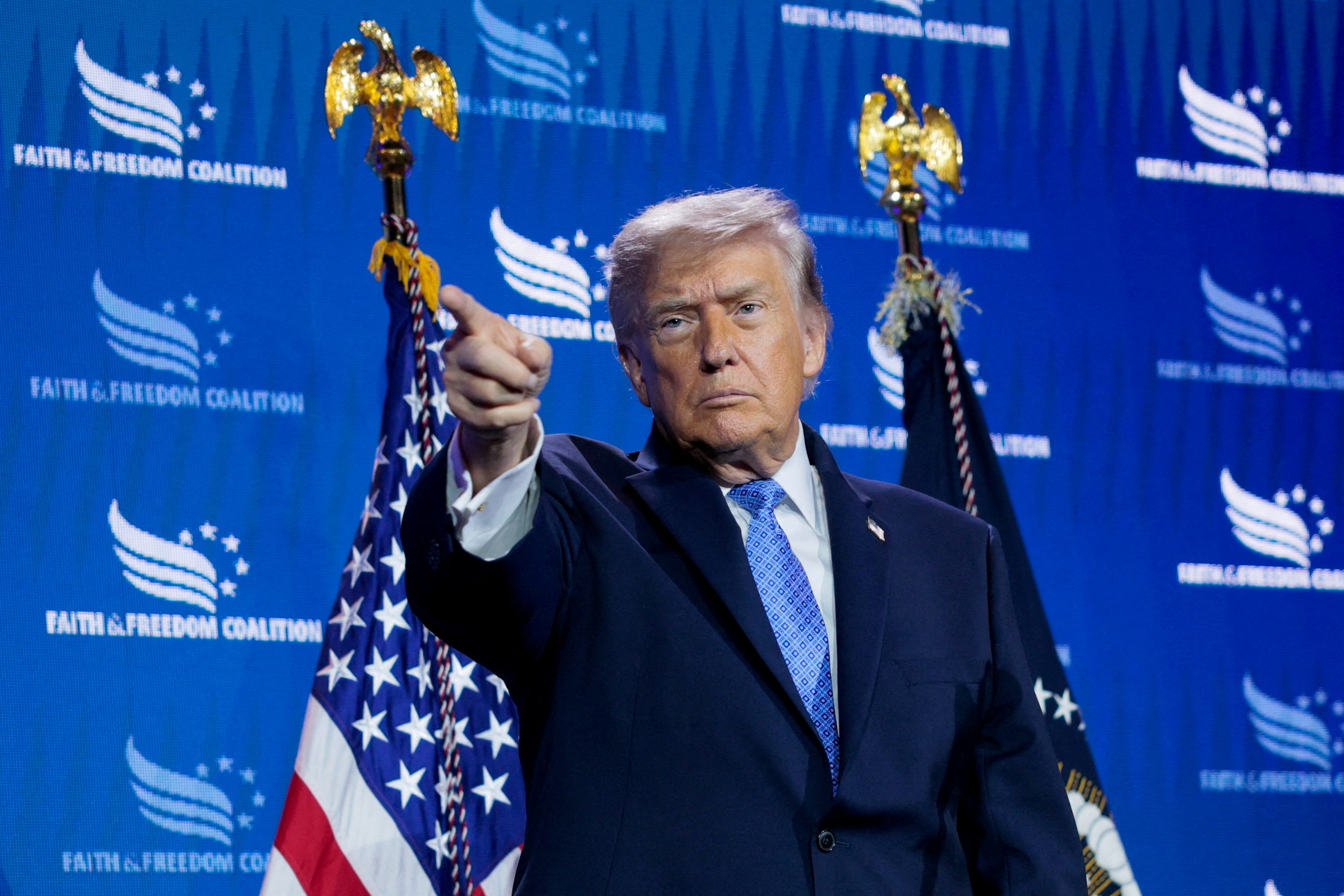 En 2025, Donald Trump a gagné environ 1,2 milliard de dollars dans les cryptomonnaies