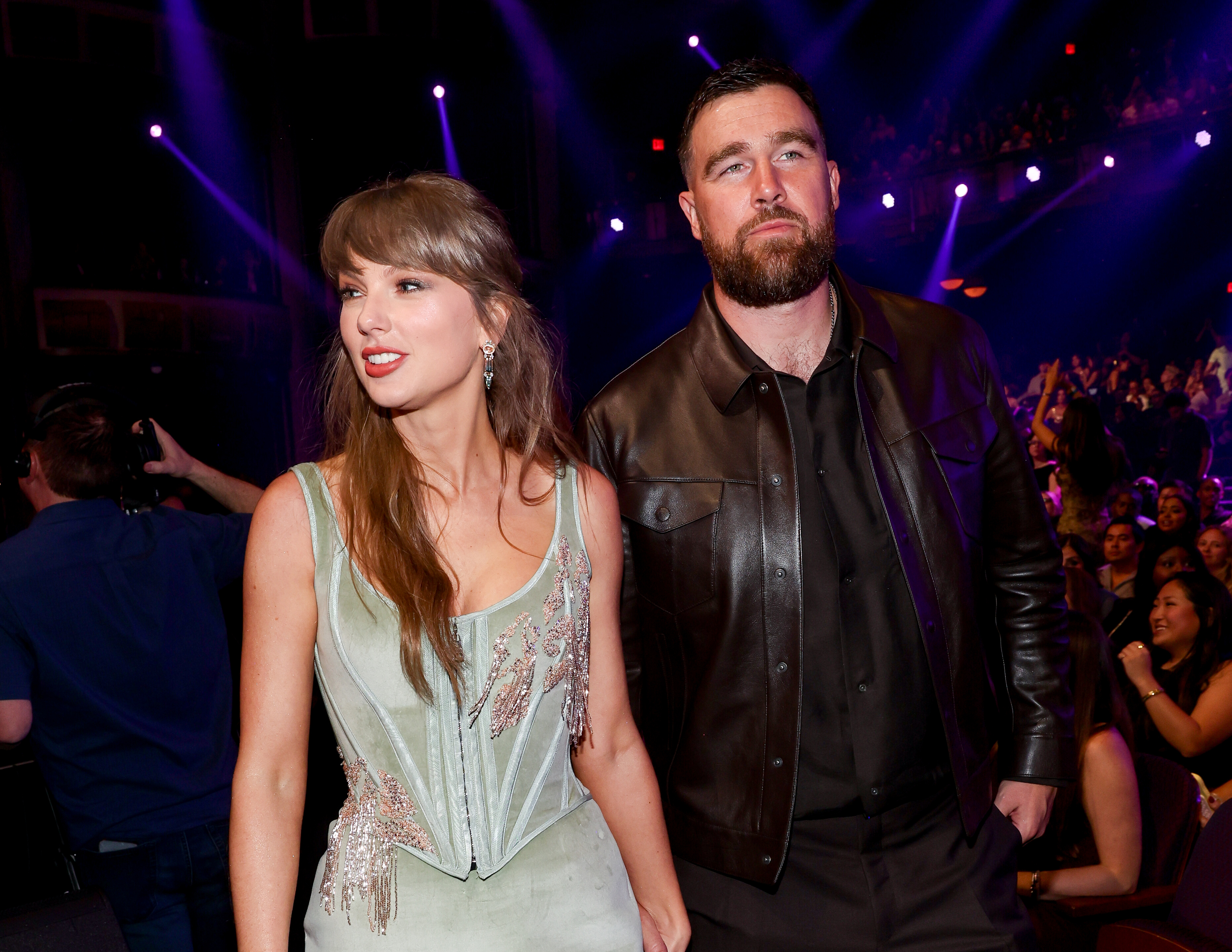 Homard et frites : le menu du mariage de Taylor Swift et Travis Kelce a-t-il été révélé ?