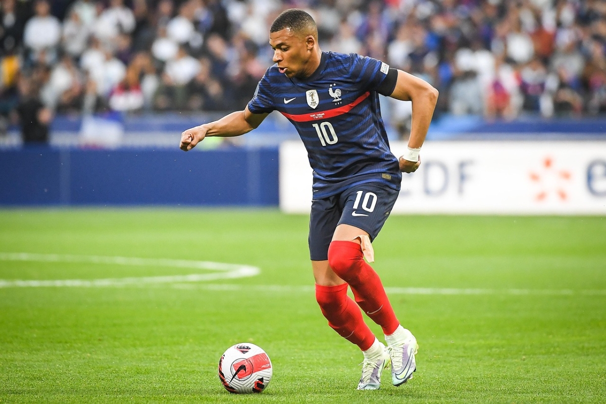 Football : les fans de Kylian Mbappé se ruent sur ce set LEGO à l’effigie de l’attaquant des Bleus