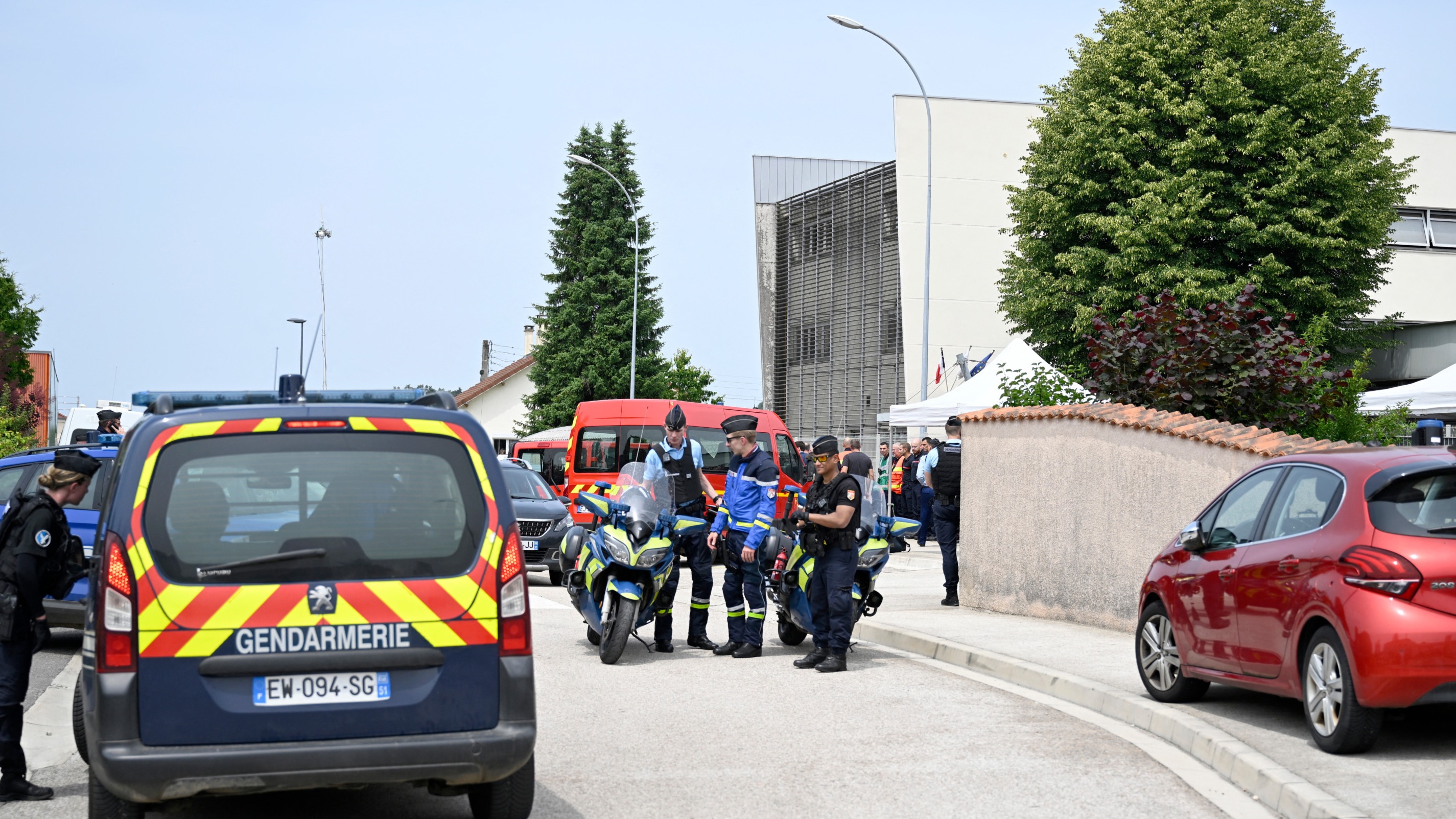 Haute-Marne : le parquet requiert 18 ans de réclusion contre le collégien accusé d’avoir tué une surveillante