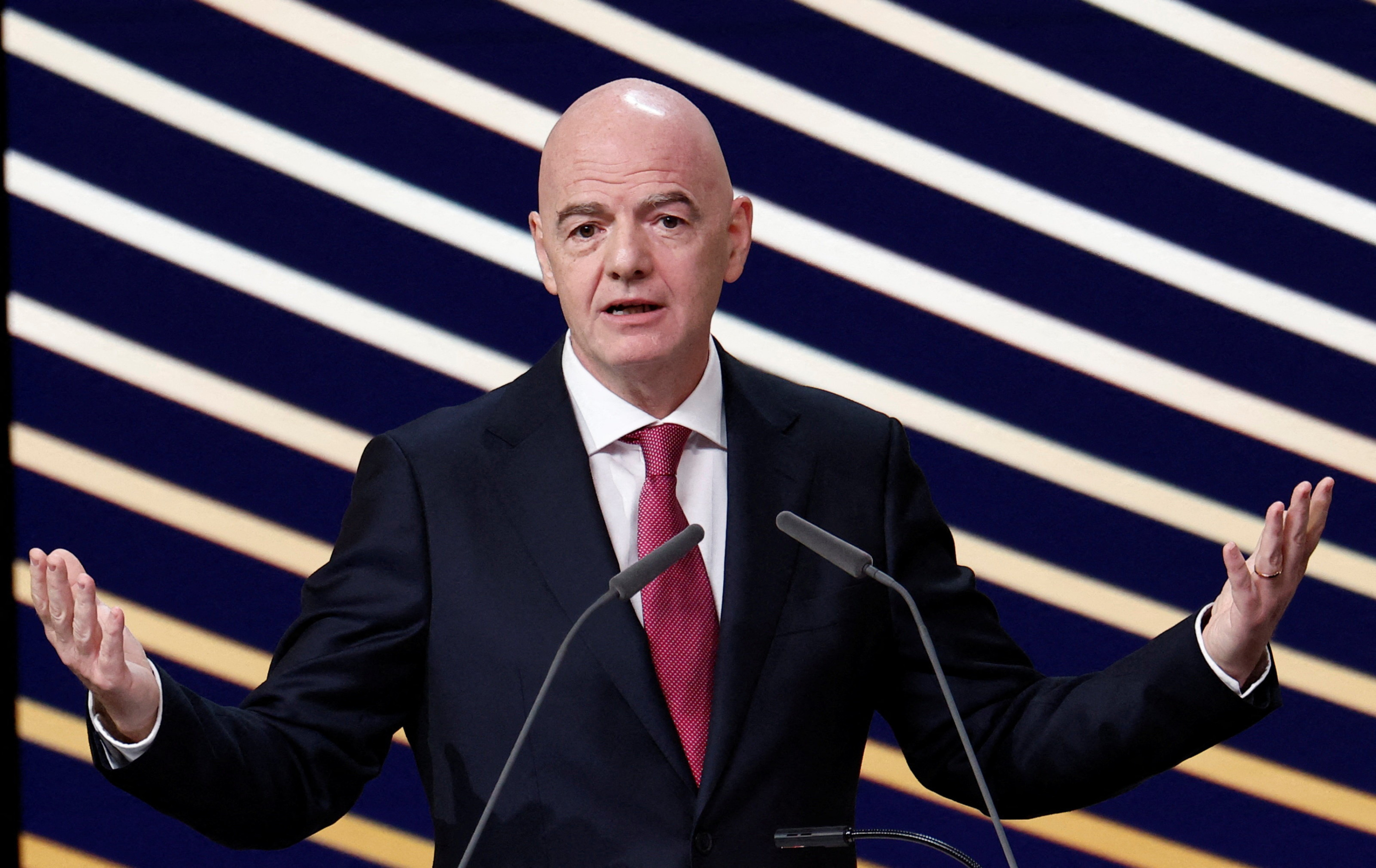 Investisseurs privés à la Fifa : «Une opportunité, mais pas une obligation», se défend Infantino