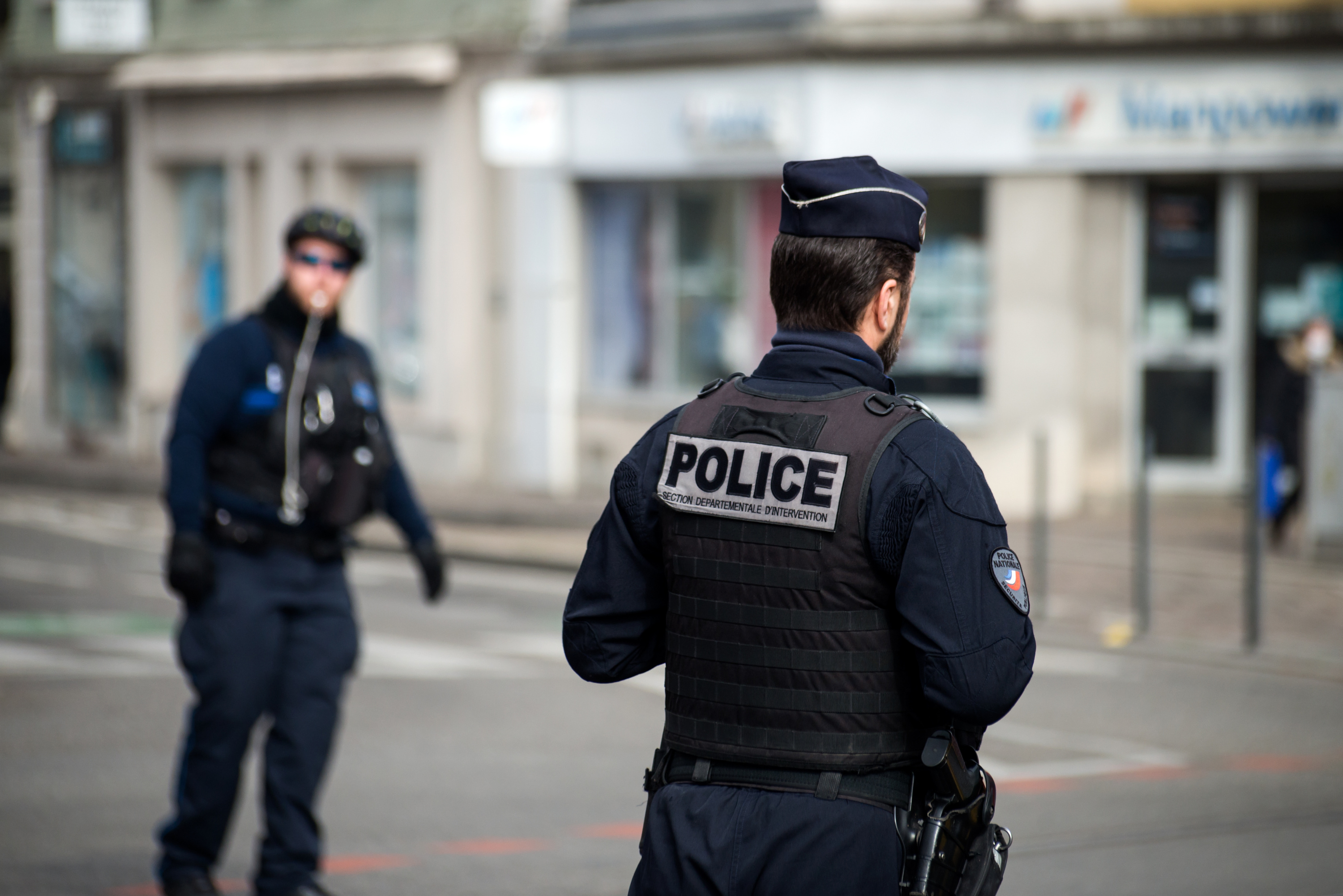 Isère : un homme soupçonné d'homicide au domicile d’une personne âgée interpellé après une traque