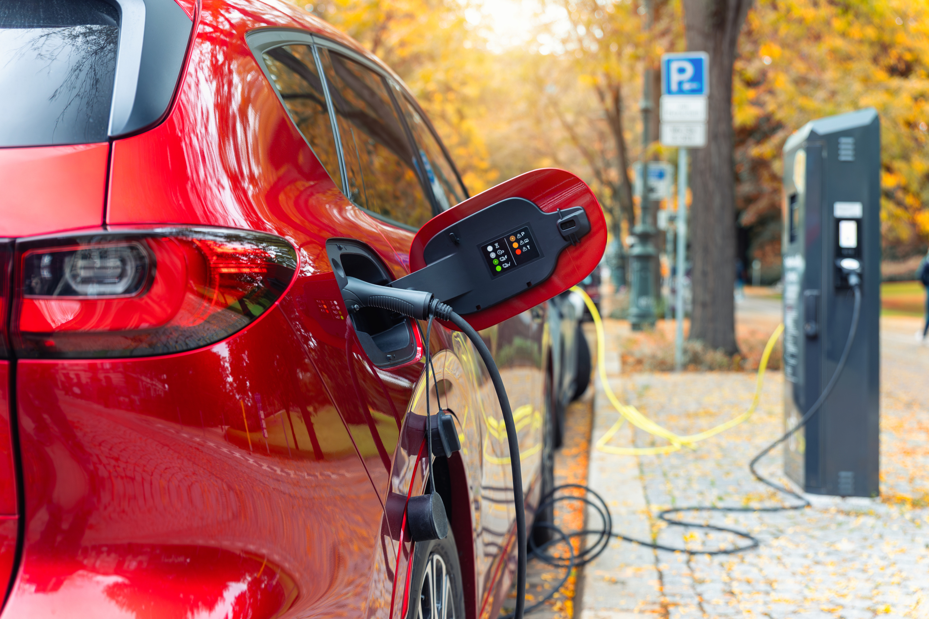 Le Royaume-Uni va instaurer une taxe kilométrique sur les voitures électriques à compter de 2028