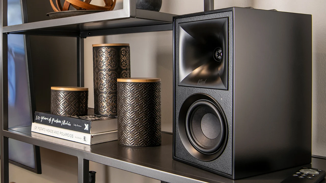 Votre barre de son va prendre la poussière : ces enceintes Klipsch réunissent TV, vinyles et Bluetooth sans aucun ampli
