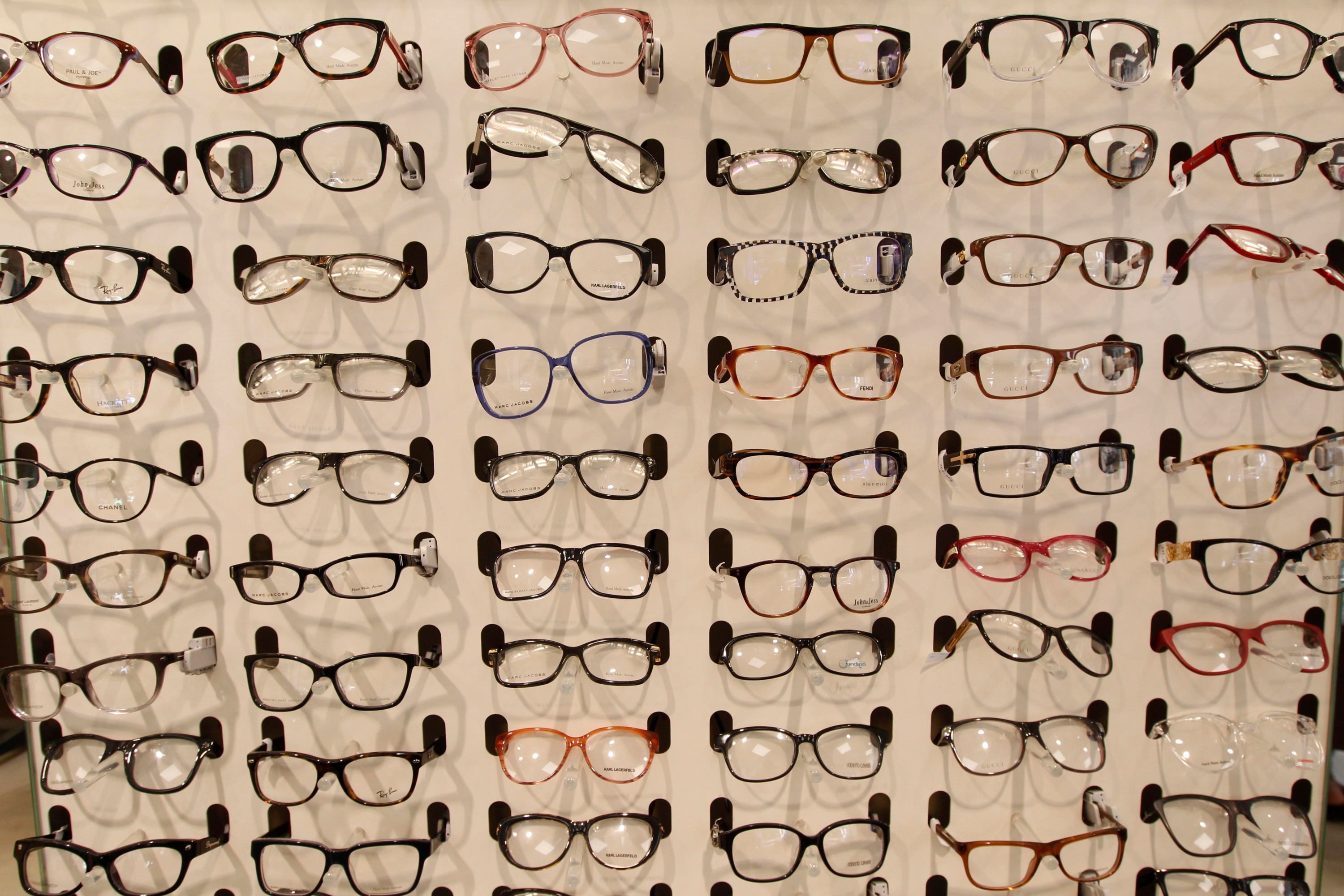 Des ophtalmologues réclament plus de contrôles sur les ordonnances obtenues chez des opticiens