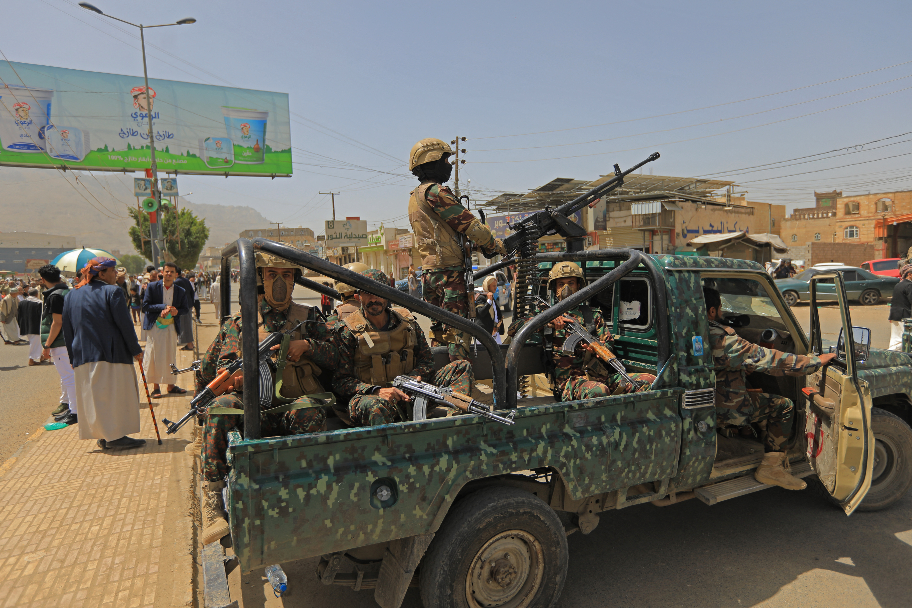 Yémen : 13 soldats des forces gouvernementales tués dans des affrontements avec les Houthis