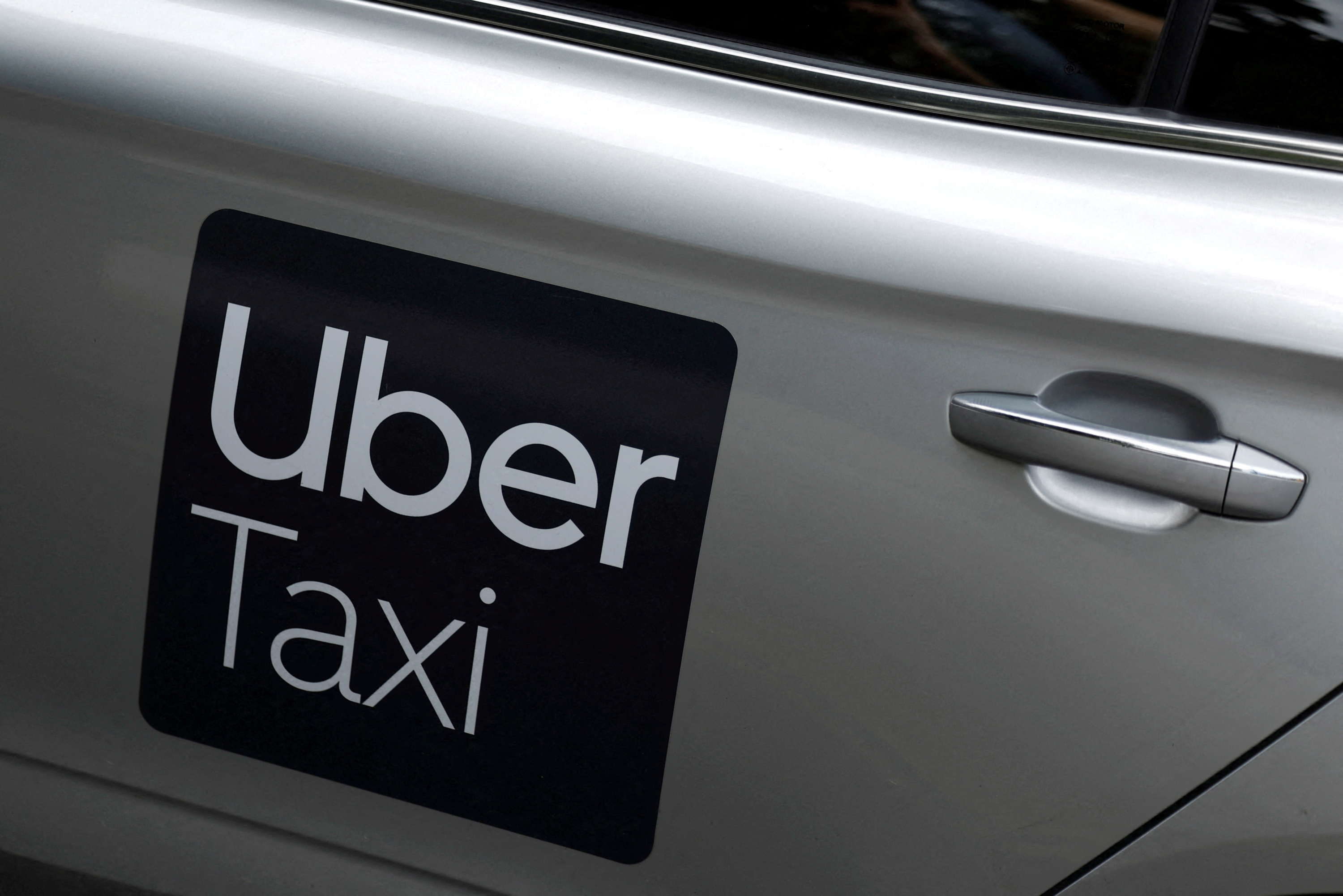 Uber et Wayve lancent à Londres ce jeudi un premier service de robots-taxis... avec un humain à bord