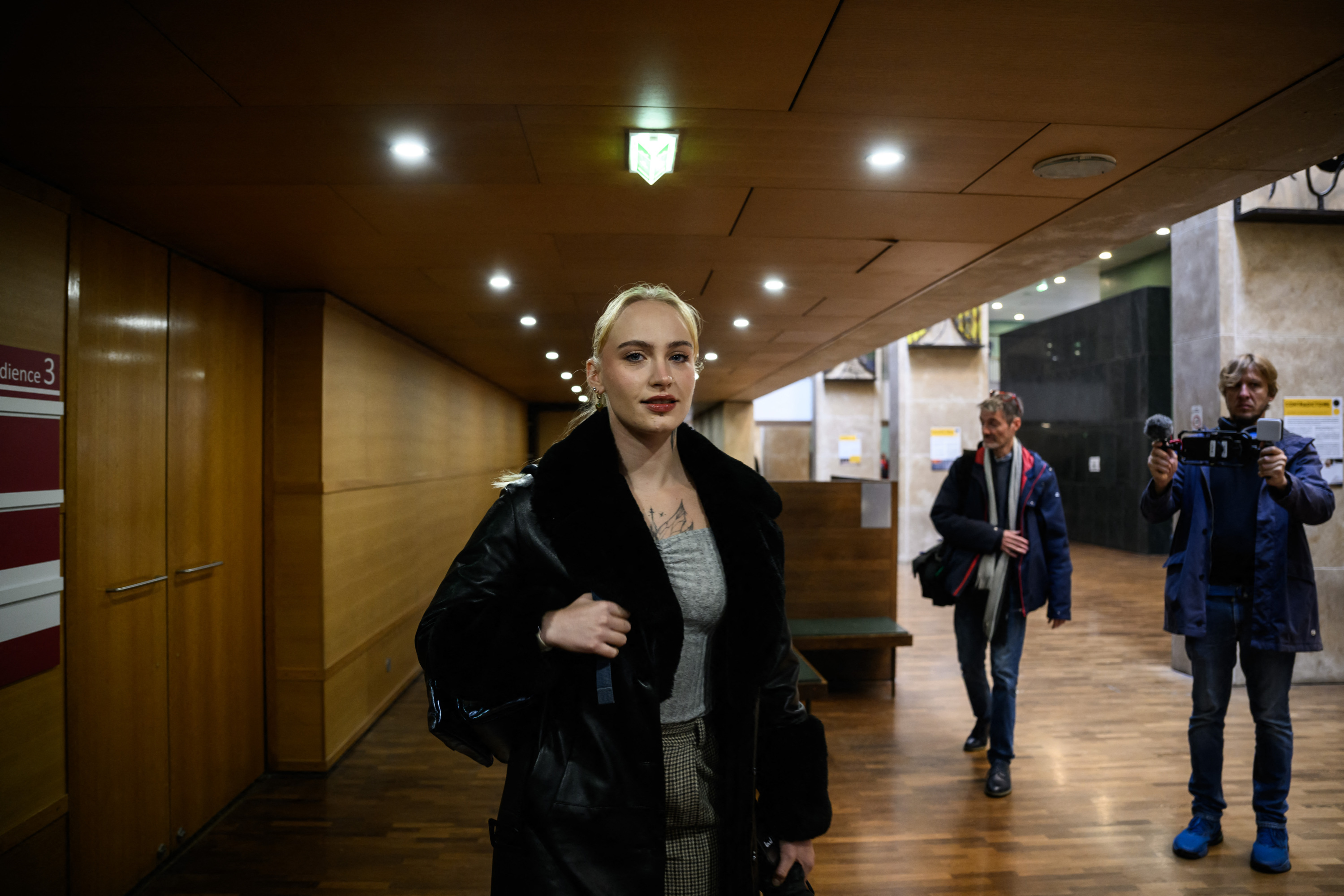 Poursuivie pour un tweet raciste, l'influenceuse Mila relaxée pour un vice de procédure
