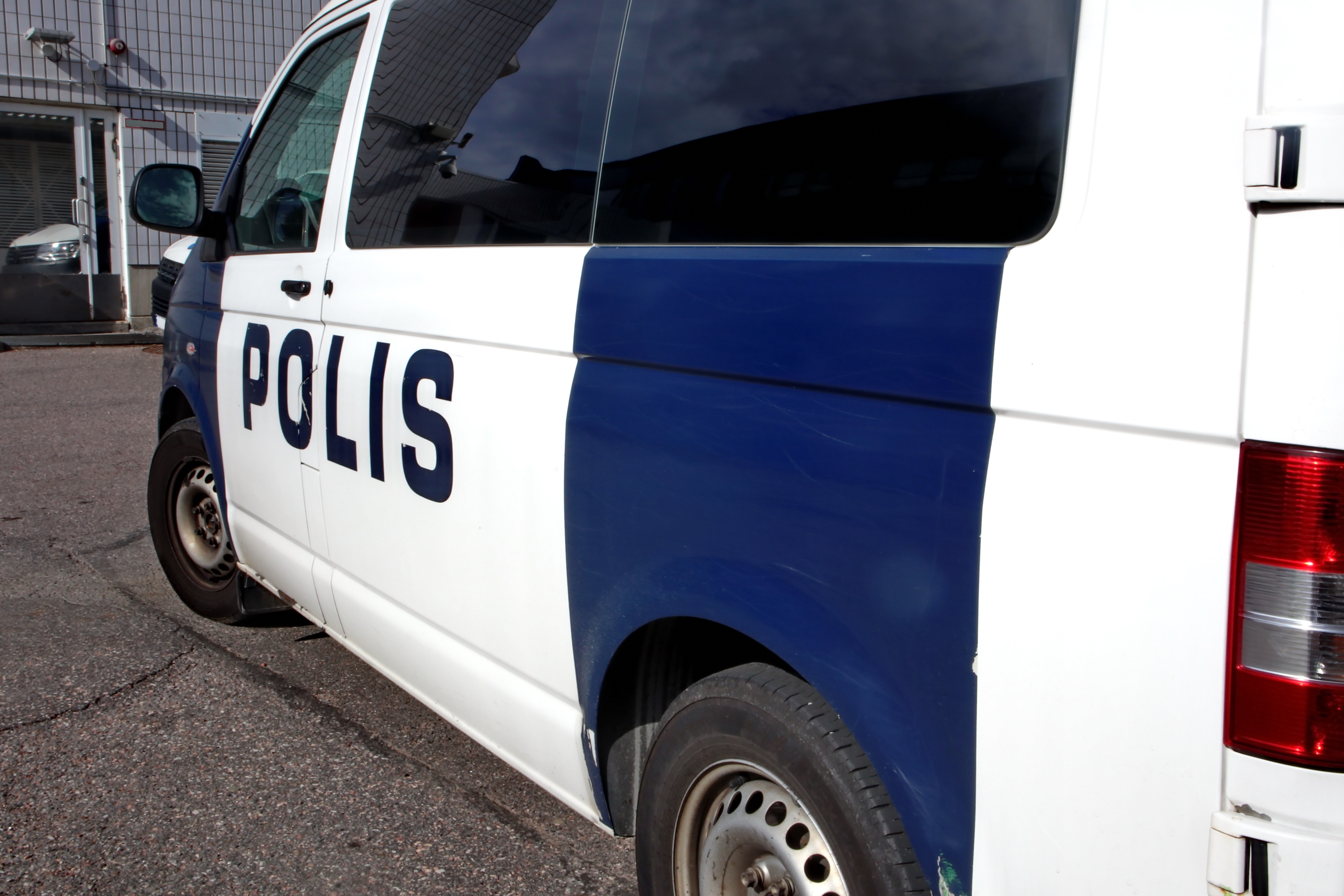 Finlande : un homme, accusé de violences sexuelles contre 361 enfants de neuf à quinze ans, comparaît devant un tribunal thumbnail