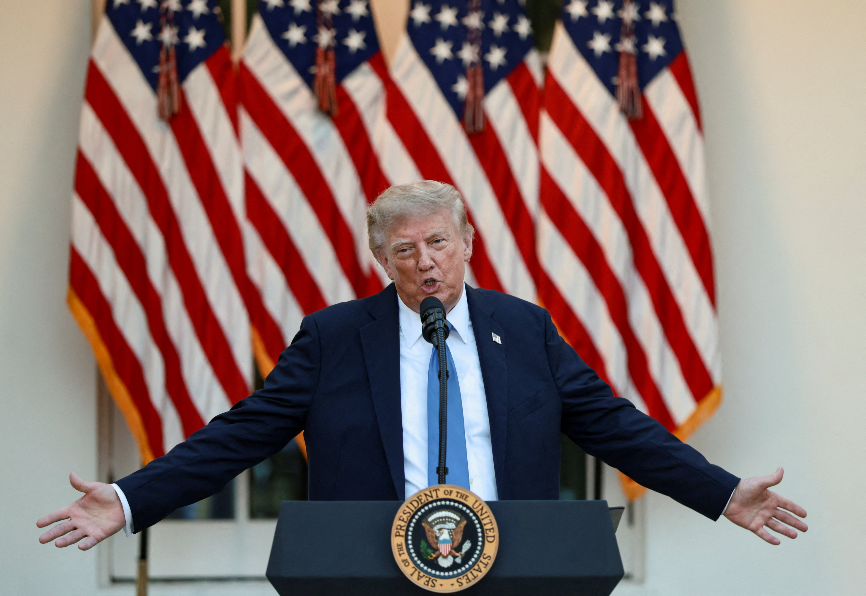«Plus de ventes !» : Donald Trump menace de s'en prendre à l'avionneur canadien Bombardier 缩略图