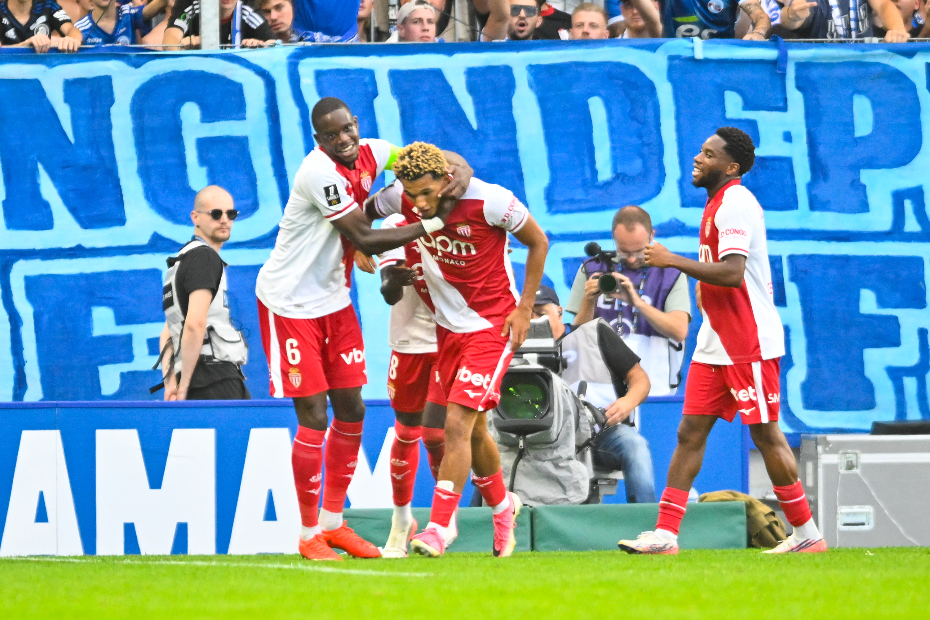 Ligue 1 : Paris Brunner risque gros après son geste d’égorgement envers la Meinau