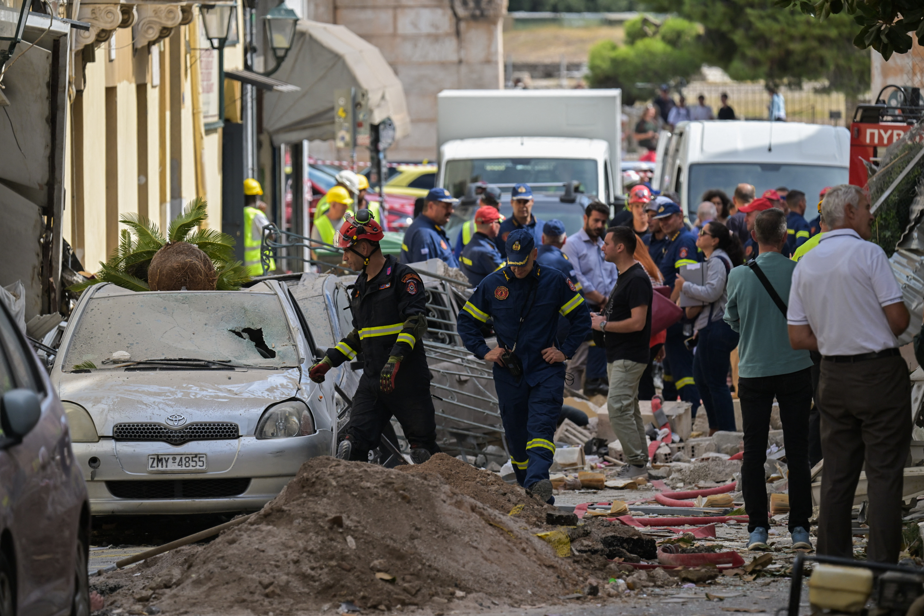 «Catastrophe inimaginable» : le corps d’une touriste retrouvé après l'effondrement meurtrier d'un immeuble à Athènes