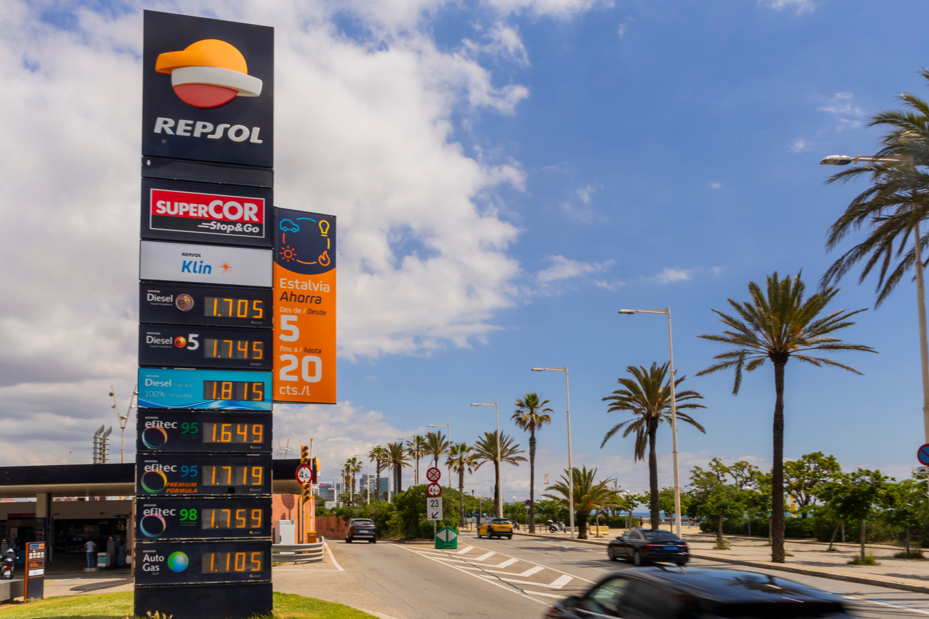 Espagne : vers une remise de 20 centimes d’euro par litre sur l’essence et le diesel en octobre