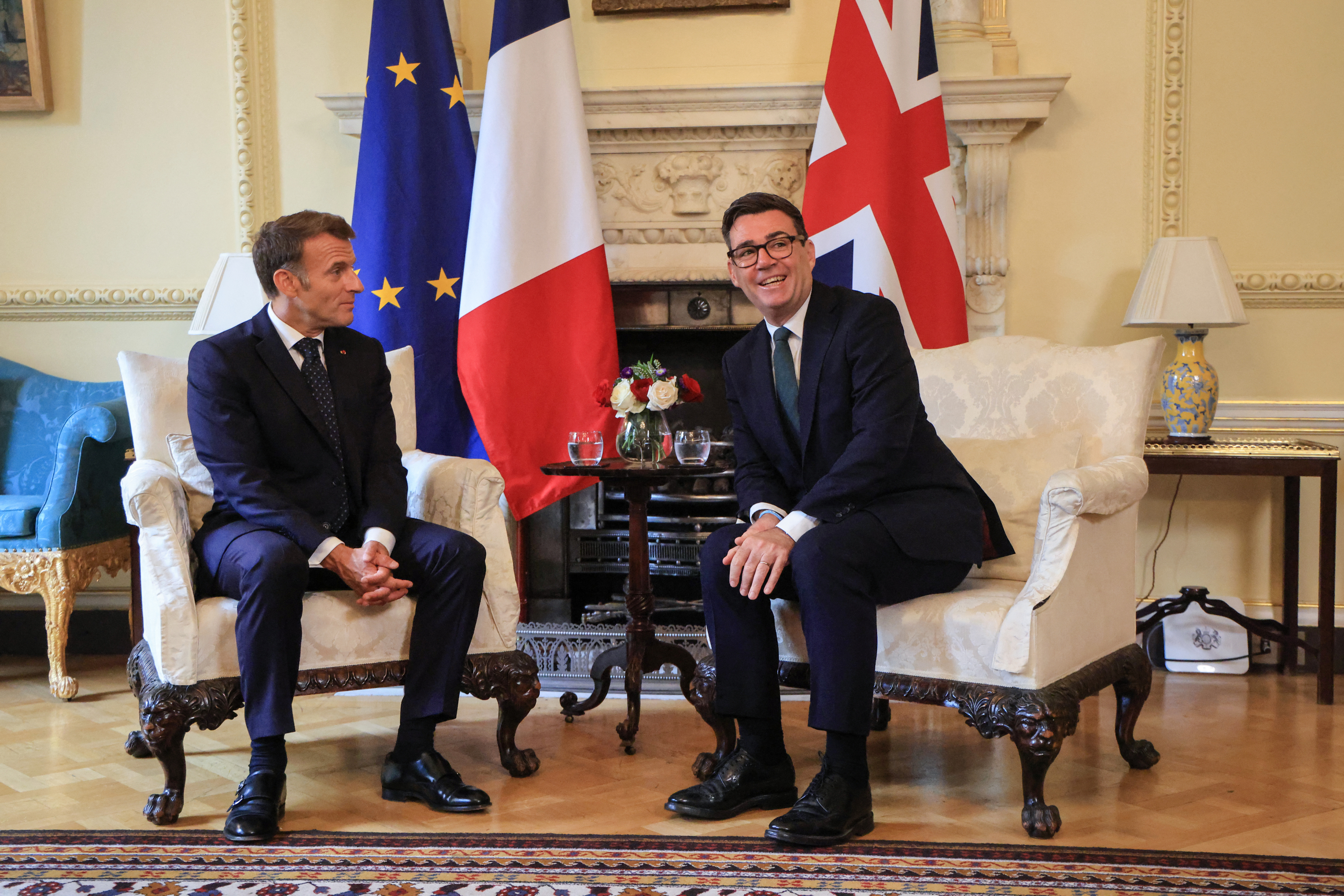 Macron « salue » le débat sur un retour du Royaume-Uni dans l'UE et lance « welcome back »