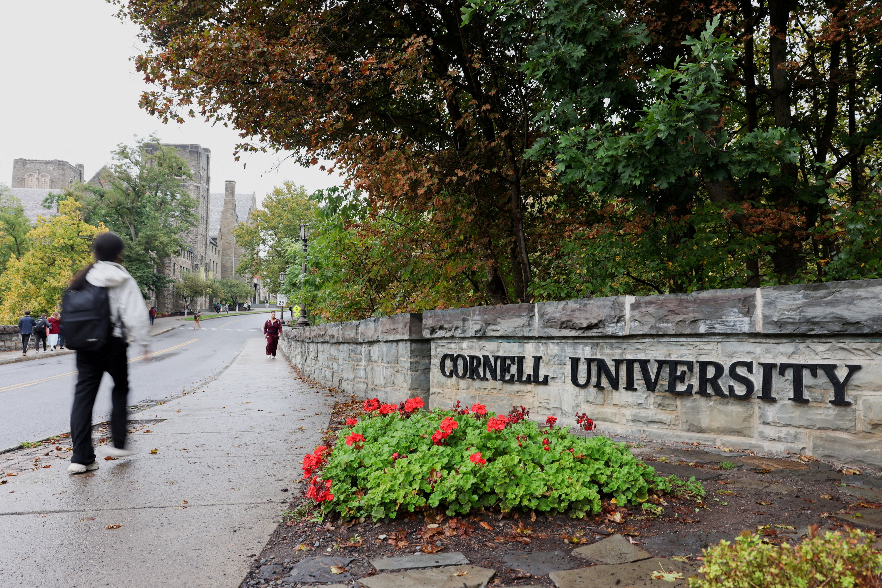 Viol en réunion d'une étudiante: le président de Cornell annonce une enquête externe