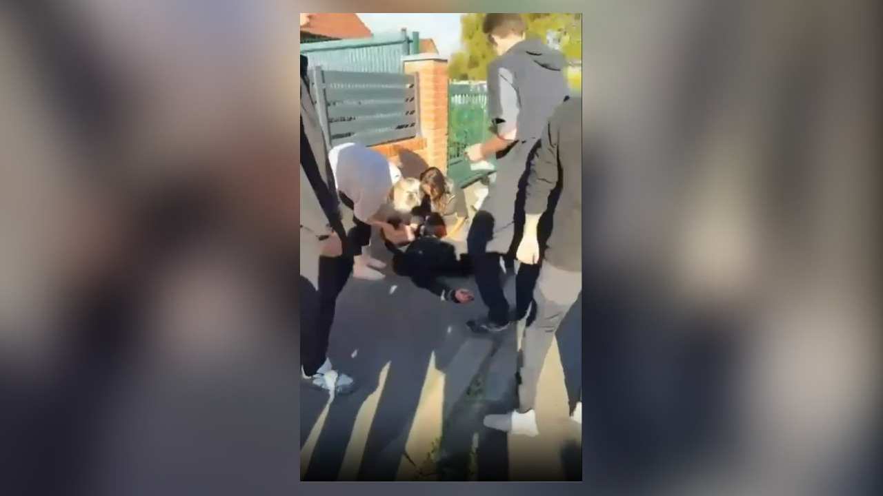 Lens : un lycéen de 15 ans a eu la main arrachée par une grenade, l'IGPN saisie