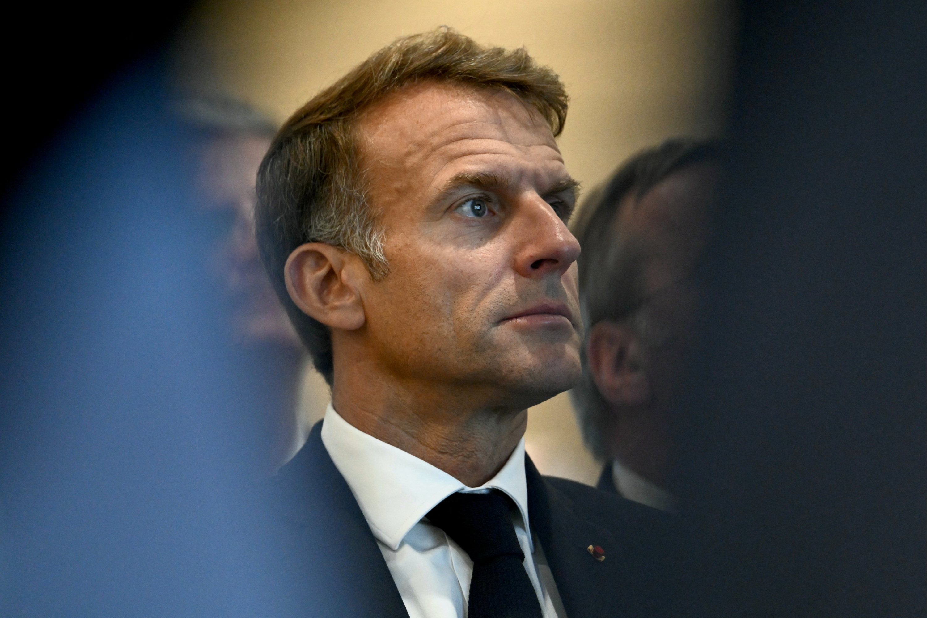 La popularité d’Emmanuel Macron atteint un nouveau cap historique