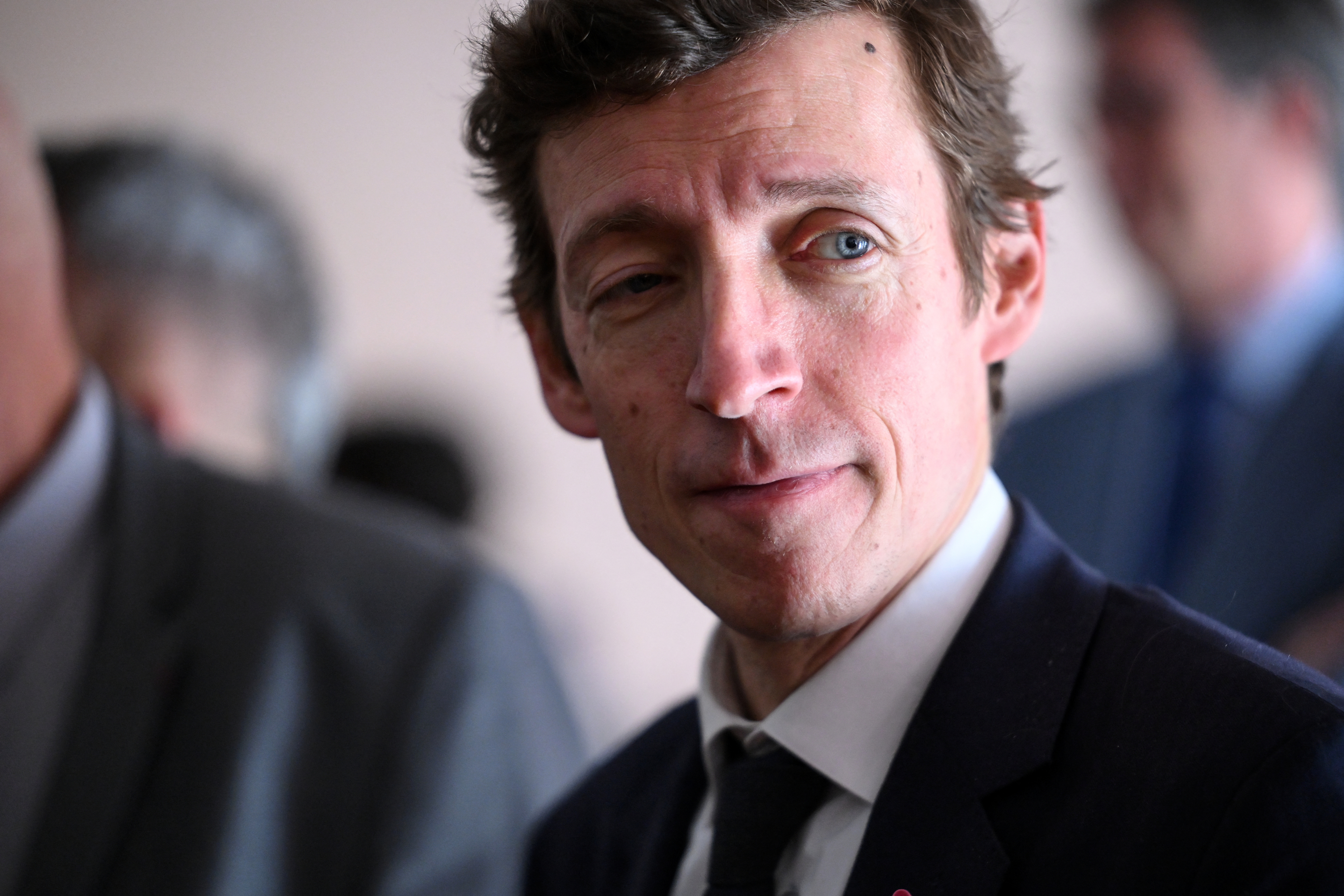Lycées : les problèmes de remplacement dans les établissements prioritaires résolus à la rentrée des vacances de la Toussaint, espère Édouard Geffray