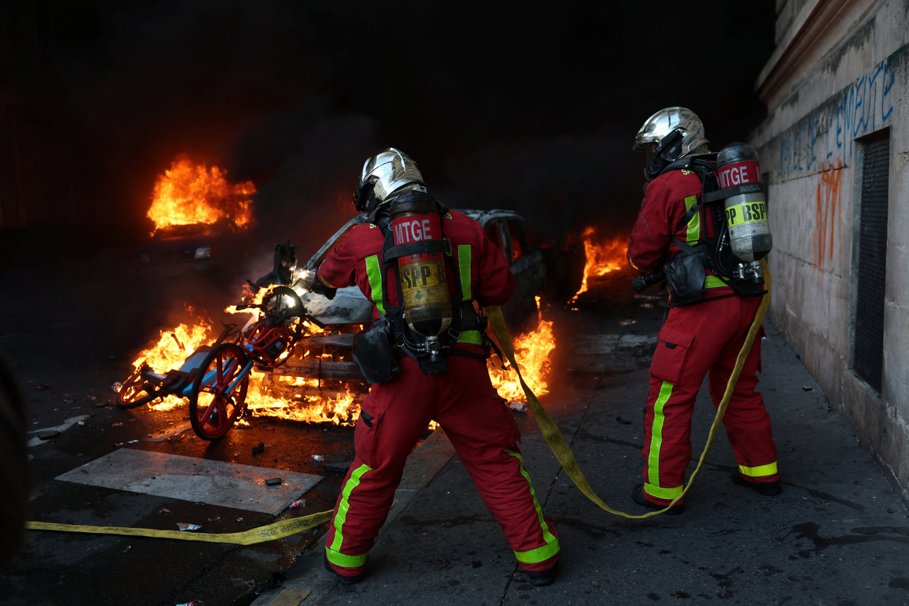 «Évitez les manifestations» : l’Allemagne appelle ses ressortissants à la «prudence» en France après les violences du 17 octobre