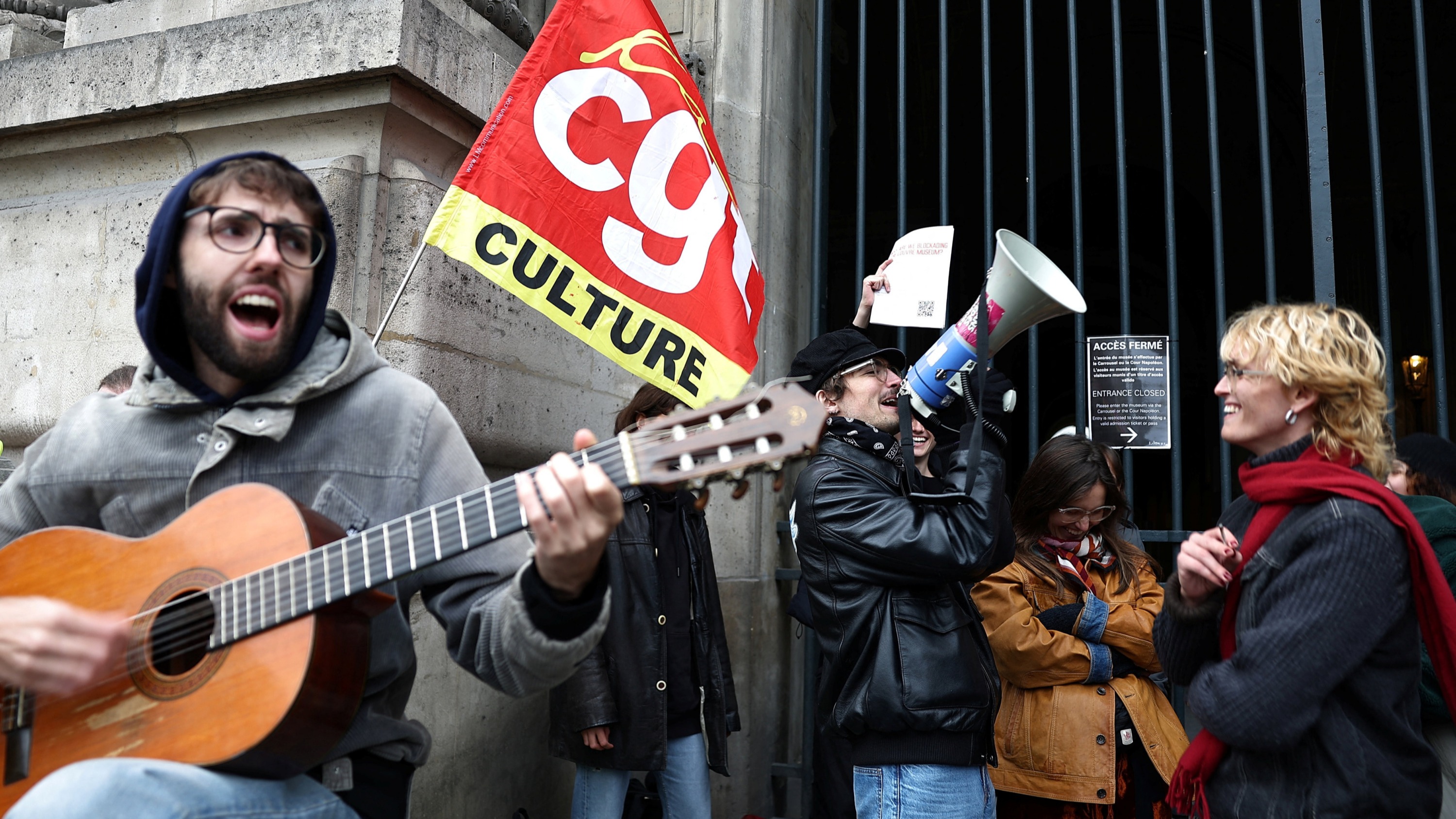 Manifestations à Paris : les musées du Louvre, d'Orsay et Picasso fermés samedi