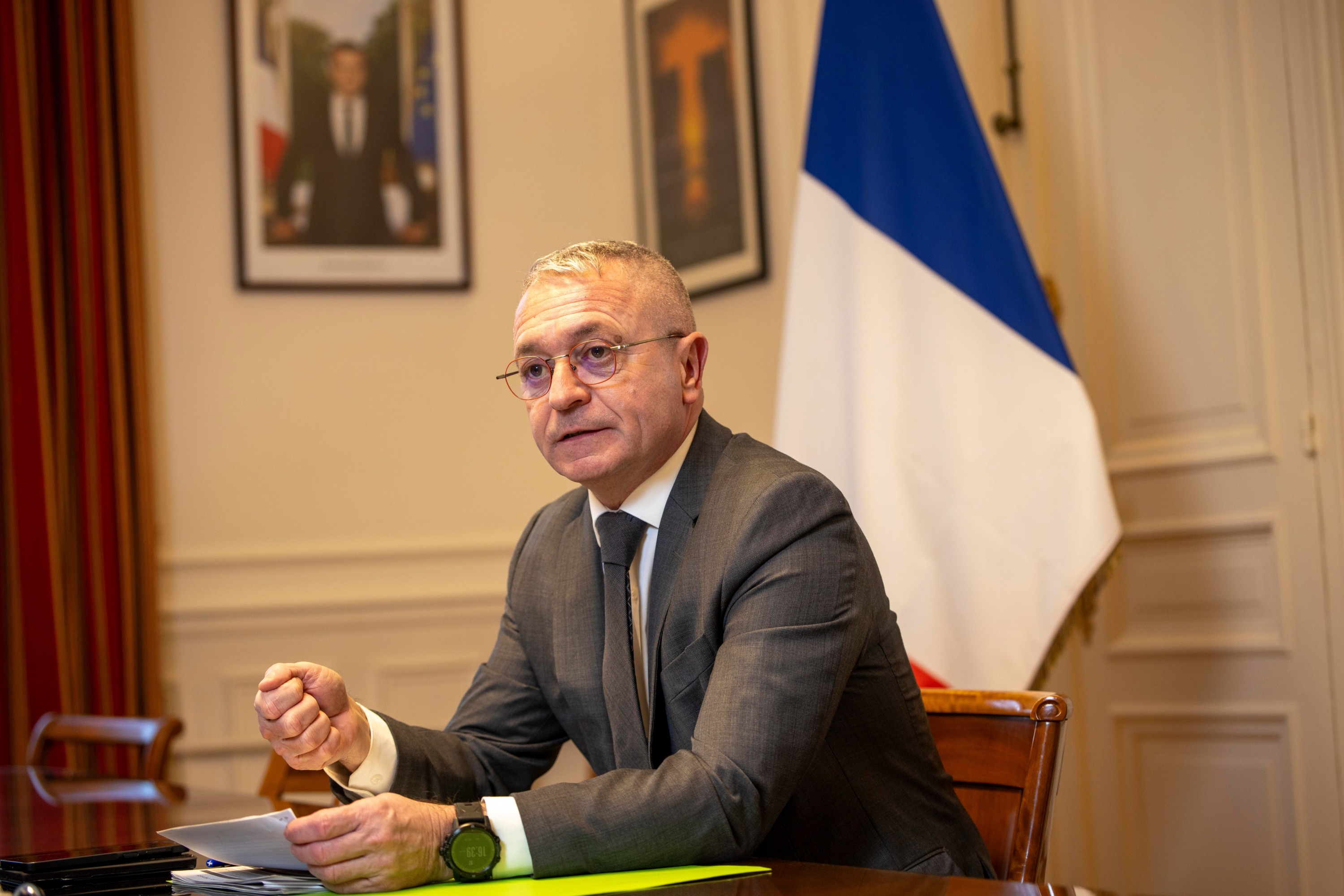 «Peut-être maladroit» : le préfet de police de Paris admet avoir commis un impair après ses recommandations aux commerçants vignette
