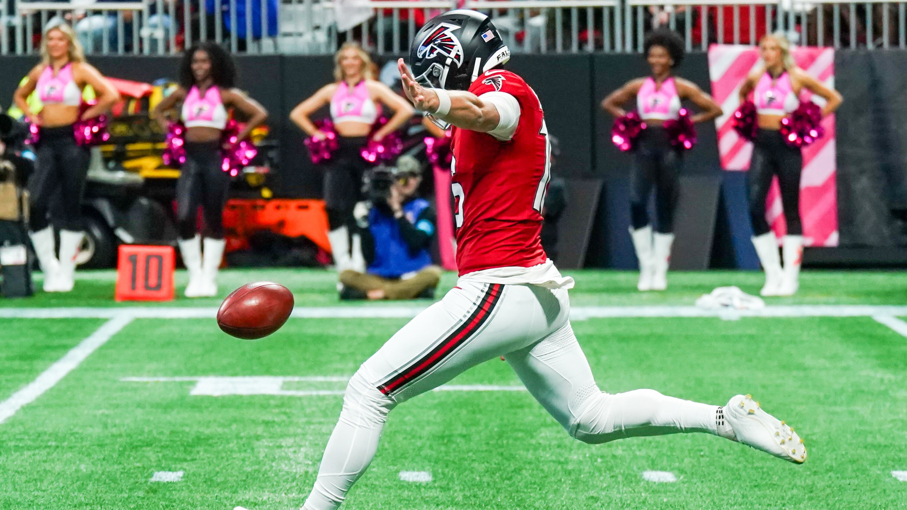 NFL : les Atlanta Falcons déclenchent une vive polémique avec un logo rappelant l’imagerie nazie