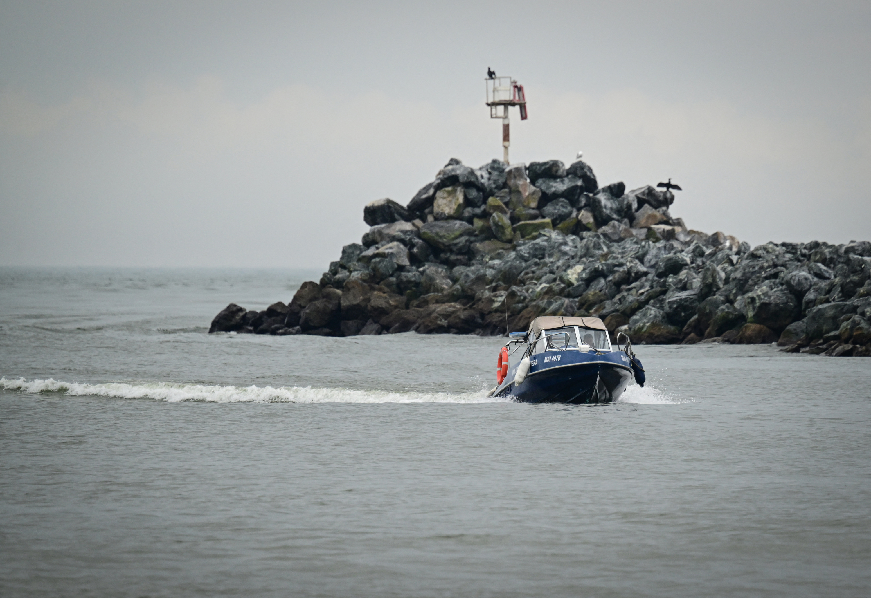Guerre en Ukraine : l’attaque d’un navire en mer Noire fait un mort et trois disparus vignette