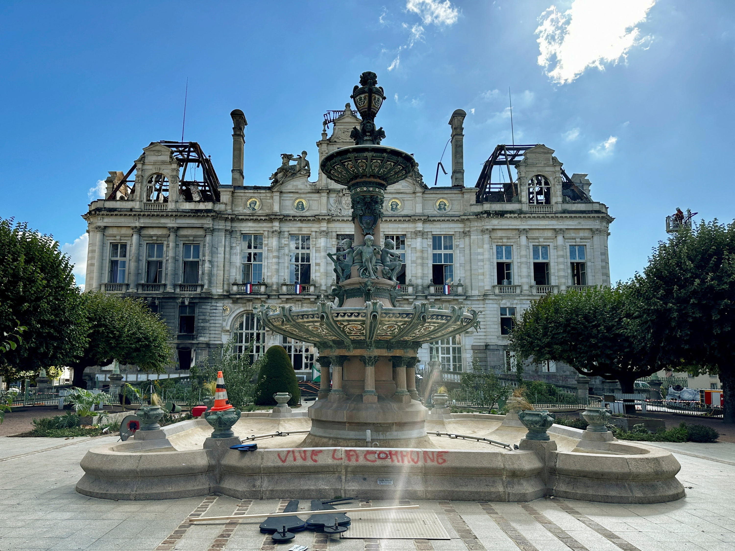 Incendie de la mairie de Limoges : deux suspects placés en détention provisoire
