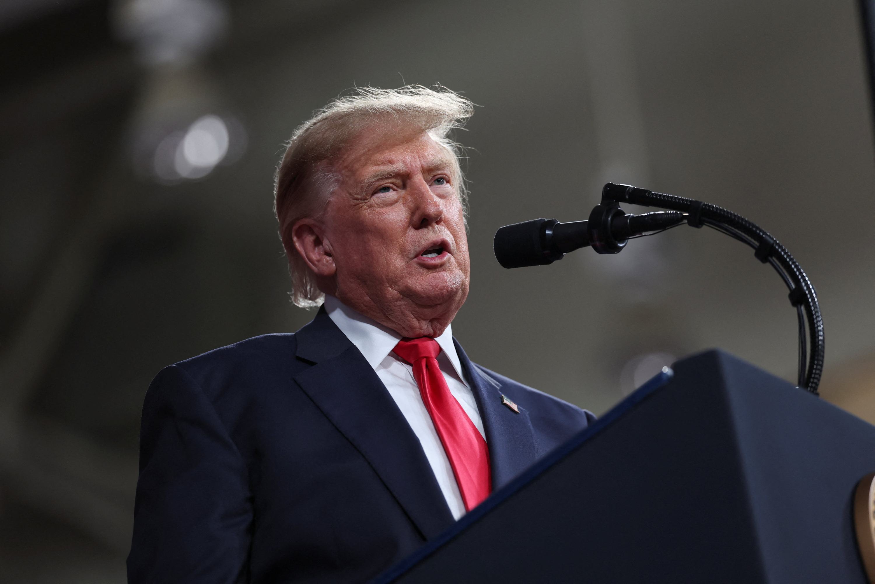 Trump annonce un «énorme investissement» d'Audi aux États-Unis 썸네일