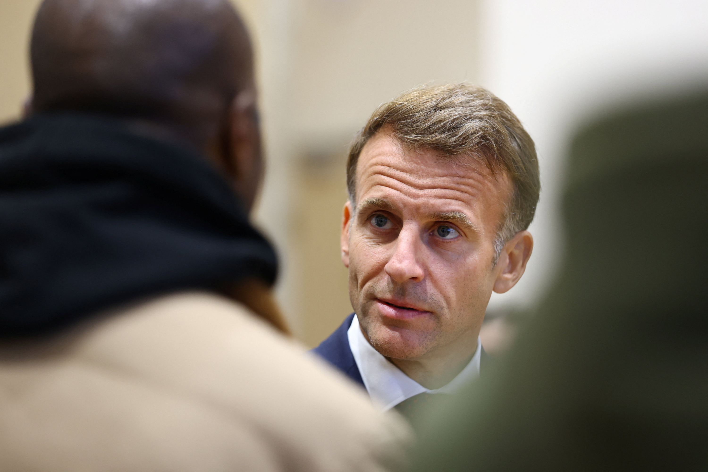 Emmanuel Macron en visite surprise à Marseille une semaine après les émeutes miniatura