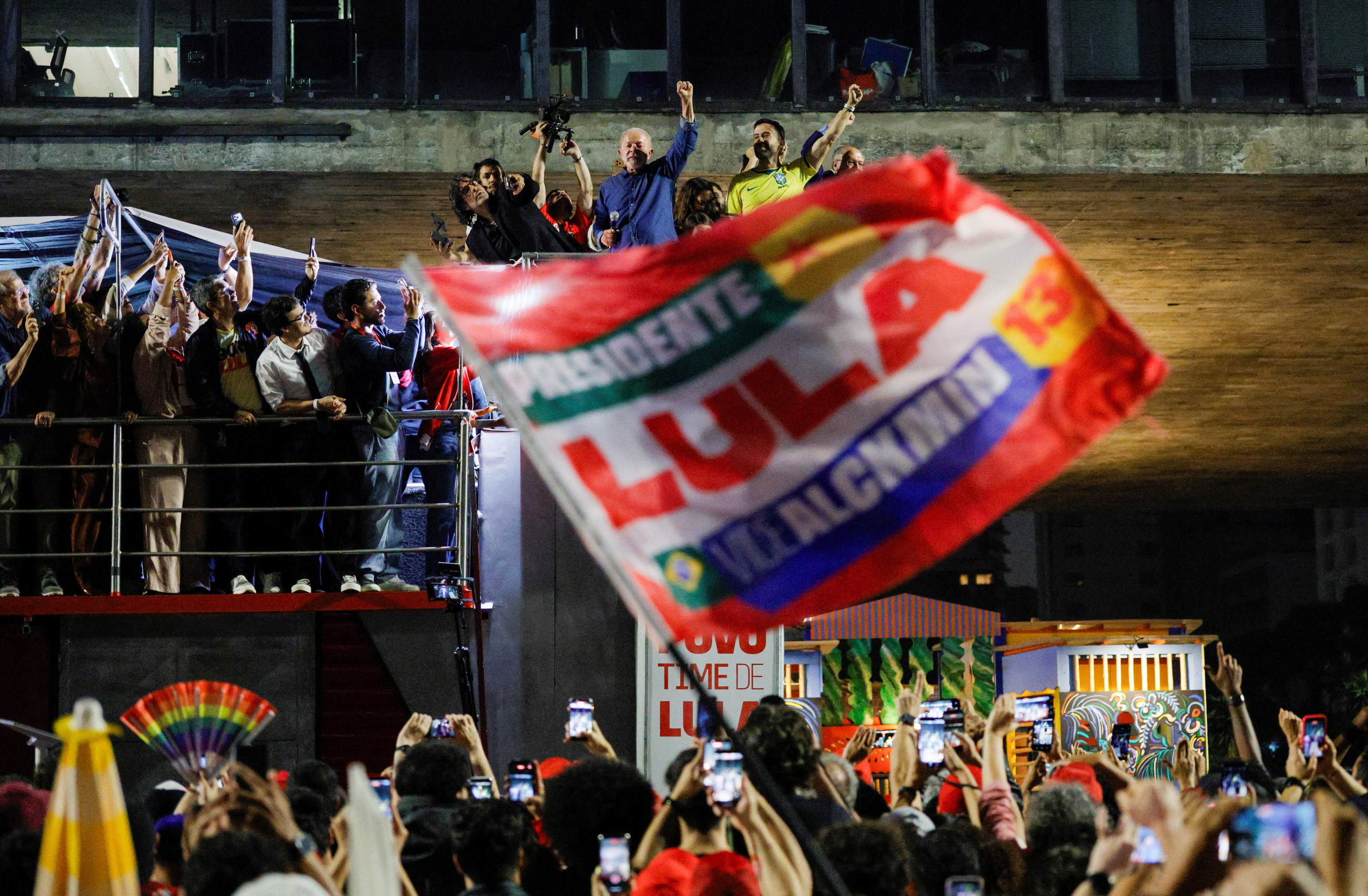 Brésil: Lula décroche un quatrième mandat inédit, Bolsonaro soupçonne une «magouille» 썸네일