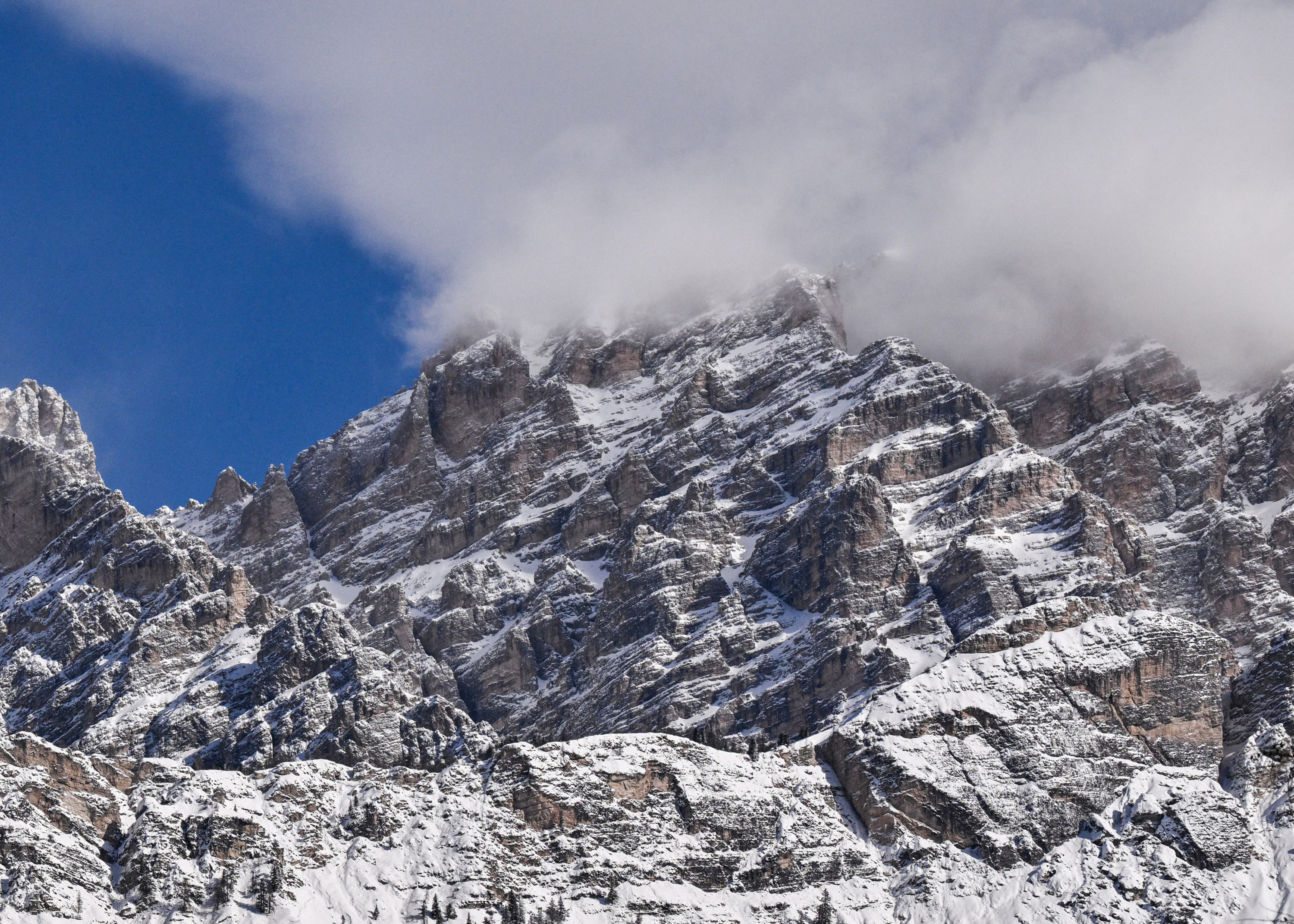 La fonte des glaciers fait ressurgir des obus de la Grande Guerre dans les Alpes italiennes 缩略图