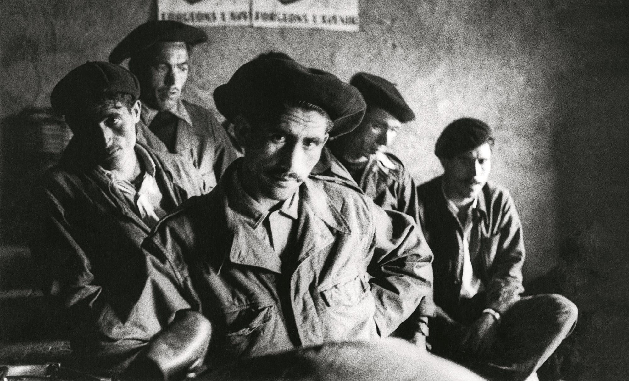 Guerre d'Algérie: la tragédie des harkis
