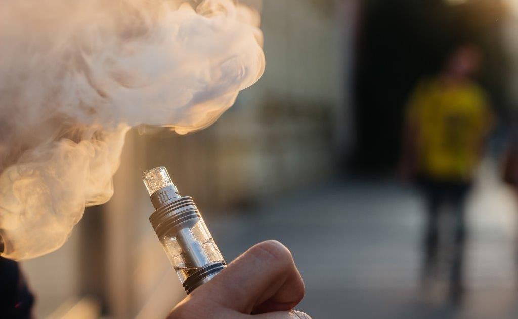 Cigarette lectronique : une porte d'entre dans le tabagisme pour les  jeunes