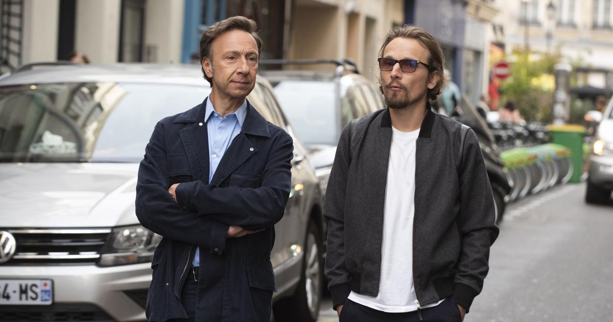 Stéphane Bern et Lorànt Deutsch à vélo à Paris
