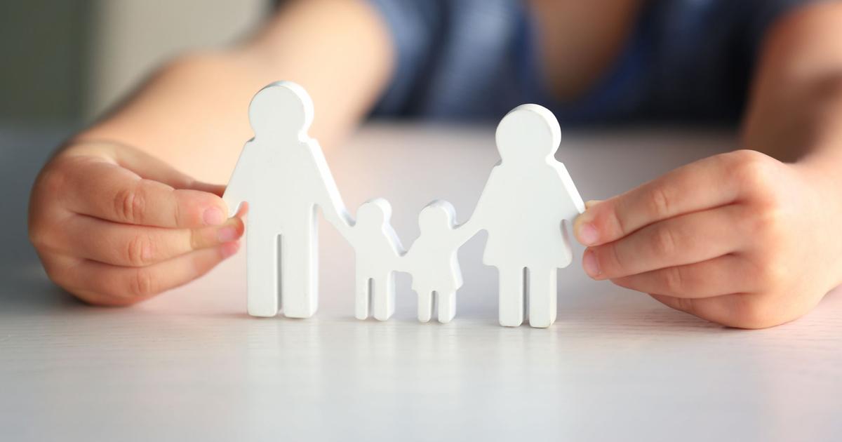 Vent de critiques contre la loi sur l’adoption