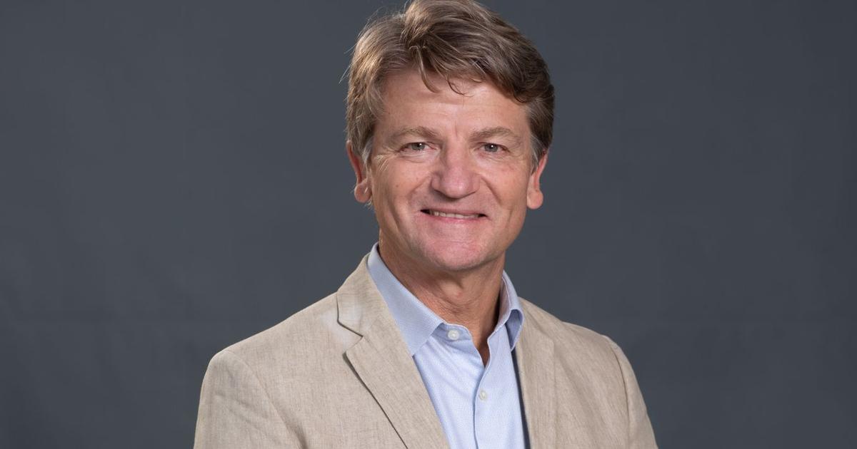 Gilbert EspitalierNoël reprend l’offensive à la tête du géant