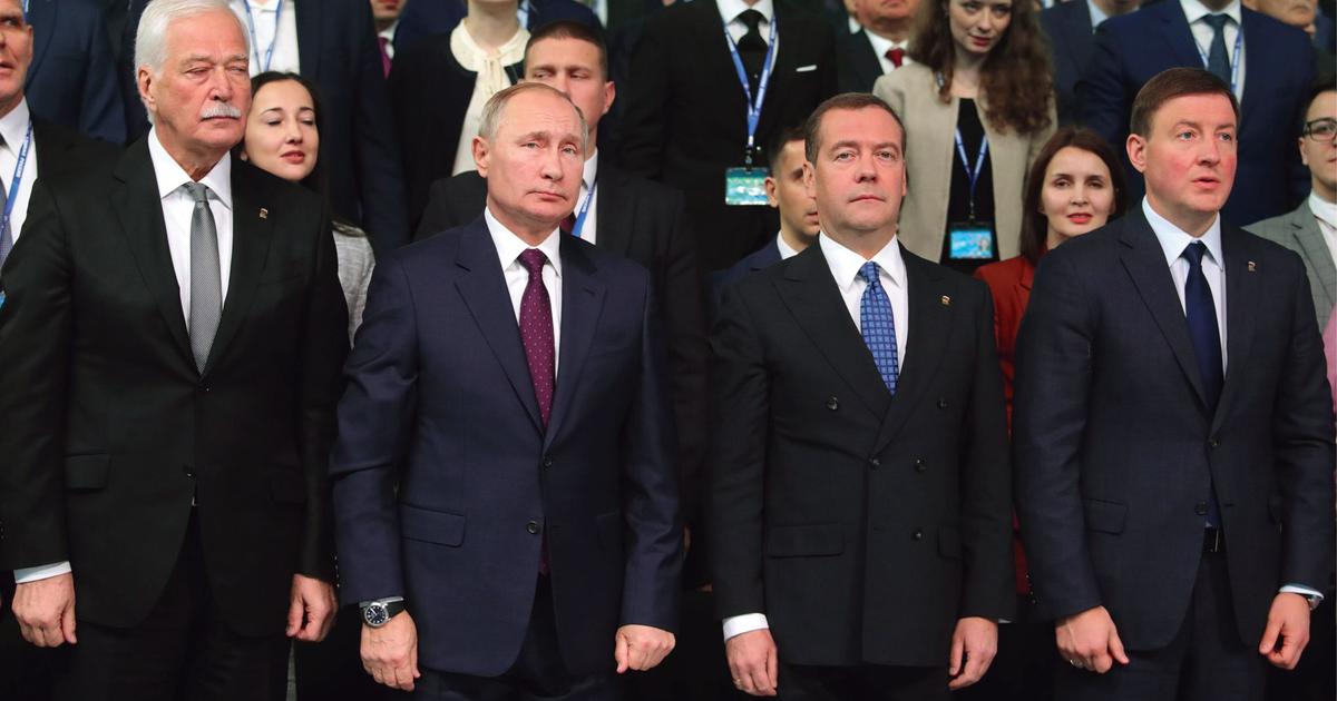 À Moscou, Poutine et ses fidèles va-t-en-guerre confisquent tout le pouvoir