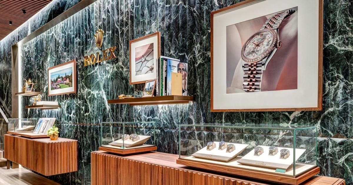 Un vaste écrin de marbre pour Rolex aux Galeries Lafayette