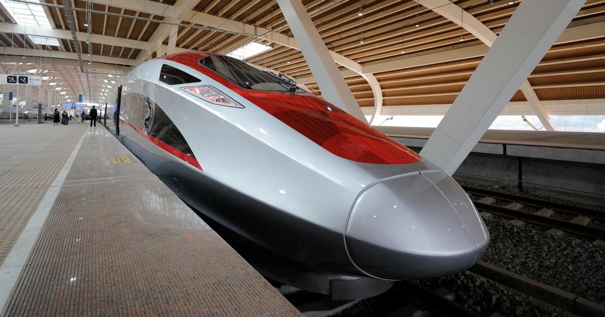 Pembukaan Indonesia oleh Perdana Menteri TGV, dibiayai oleh Cina