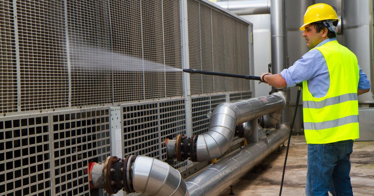 Water, a new headache for French industry